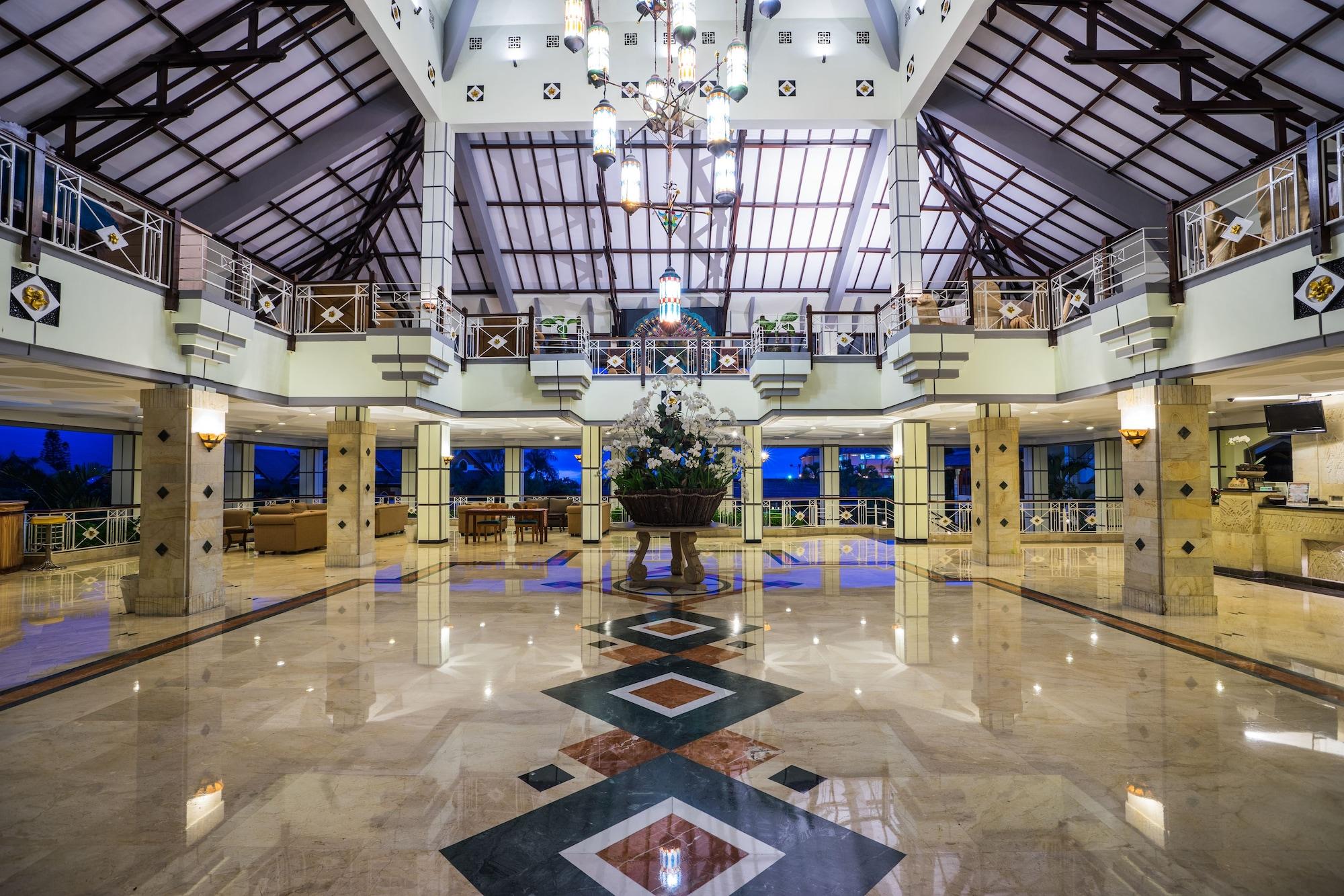 Vista Lobby Royal Hotel and Villa Batu