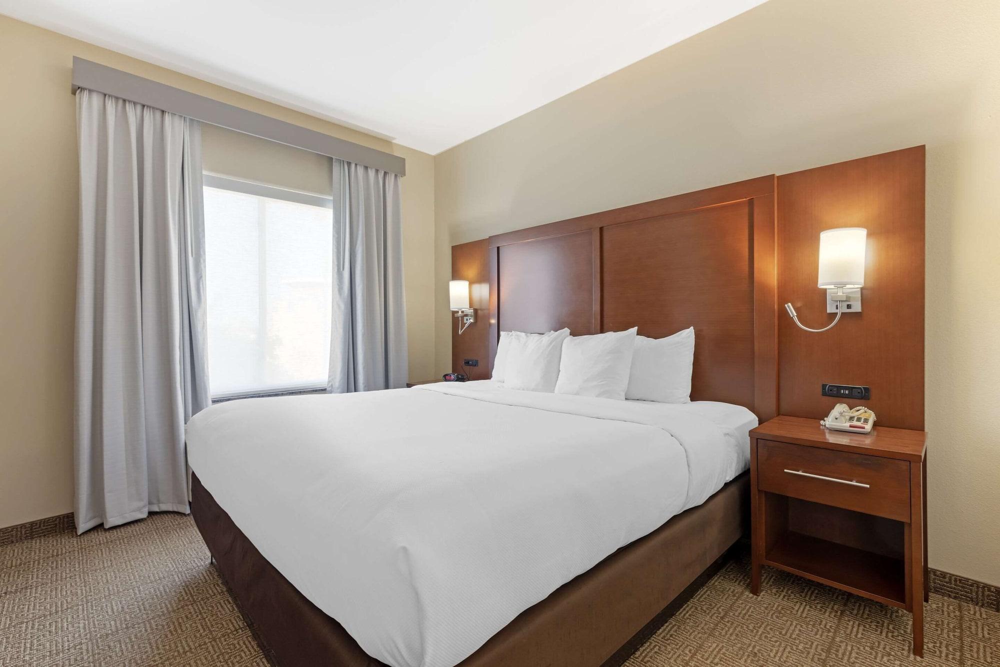 Habitación Comfort Suites West Dallas - Cockrell Hill