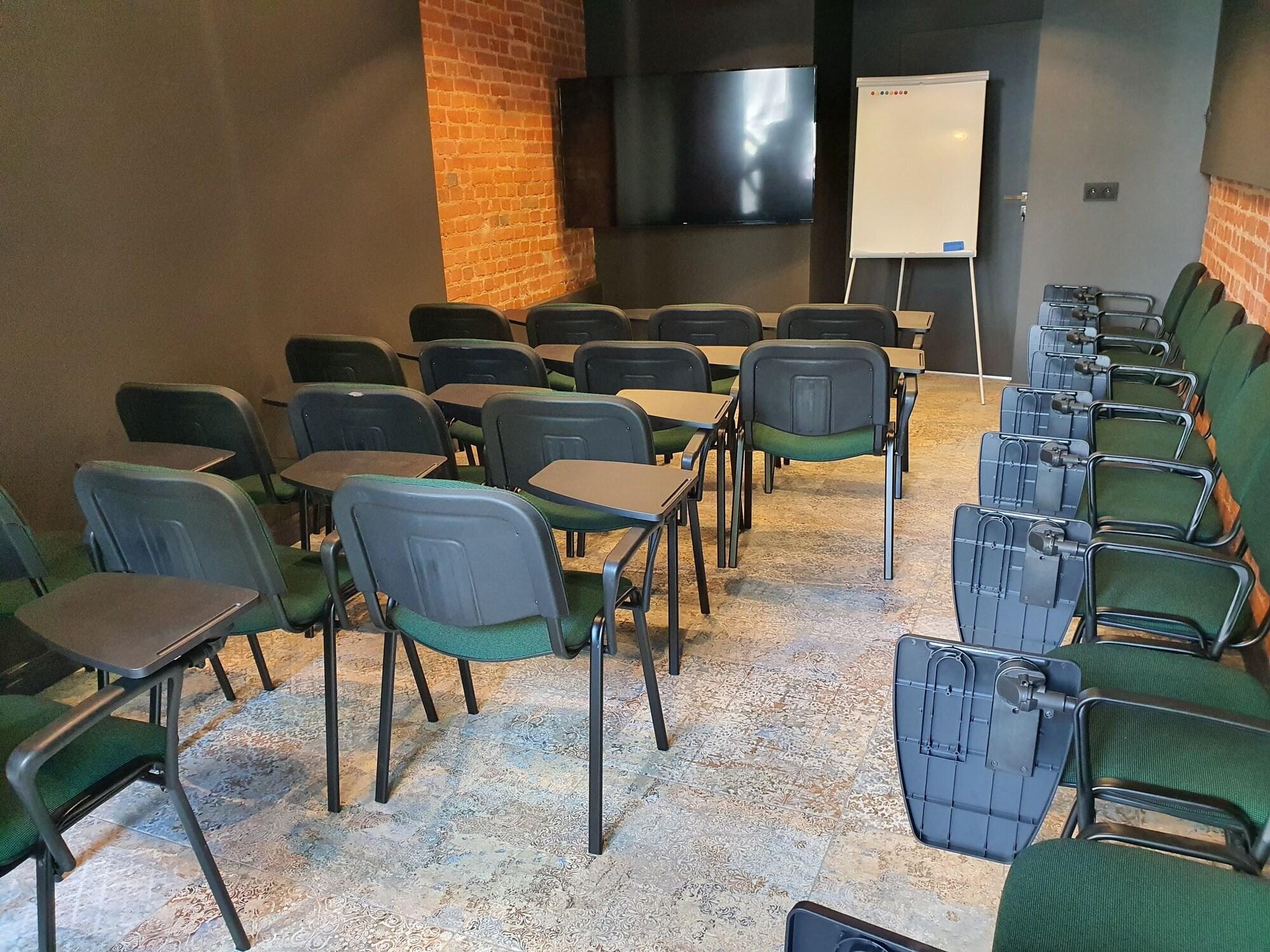 Sala de Reuniones Krzywa Kamienica