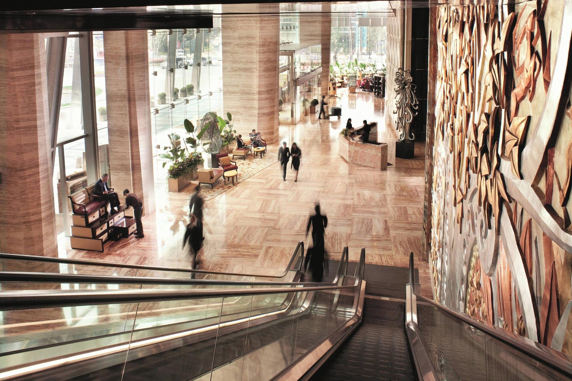 Vista Lobby The Ritz-Carlton Shanghai, Pudong