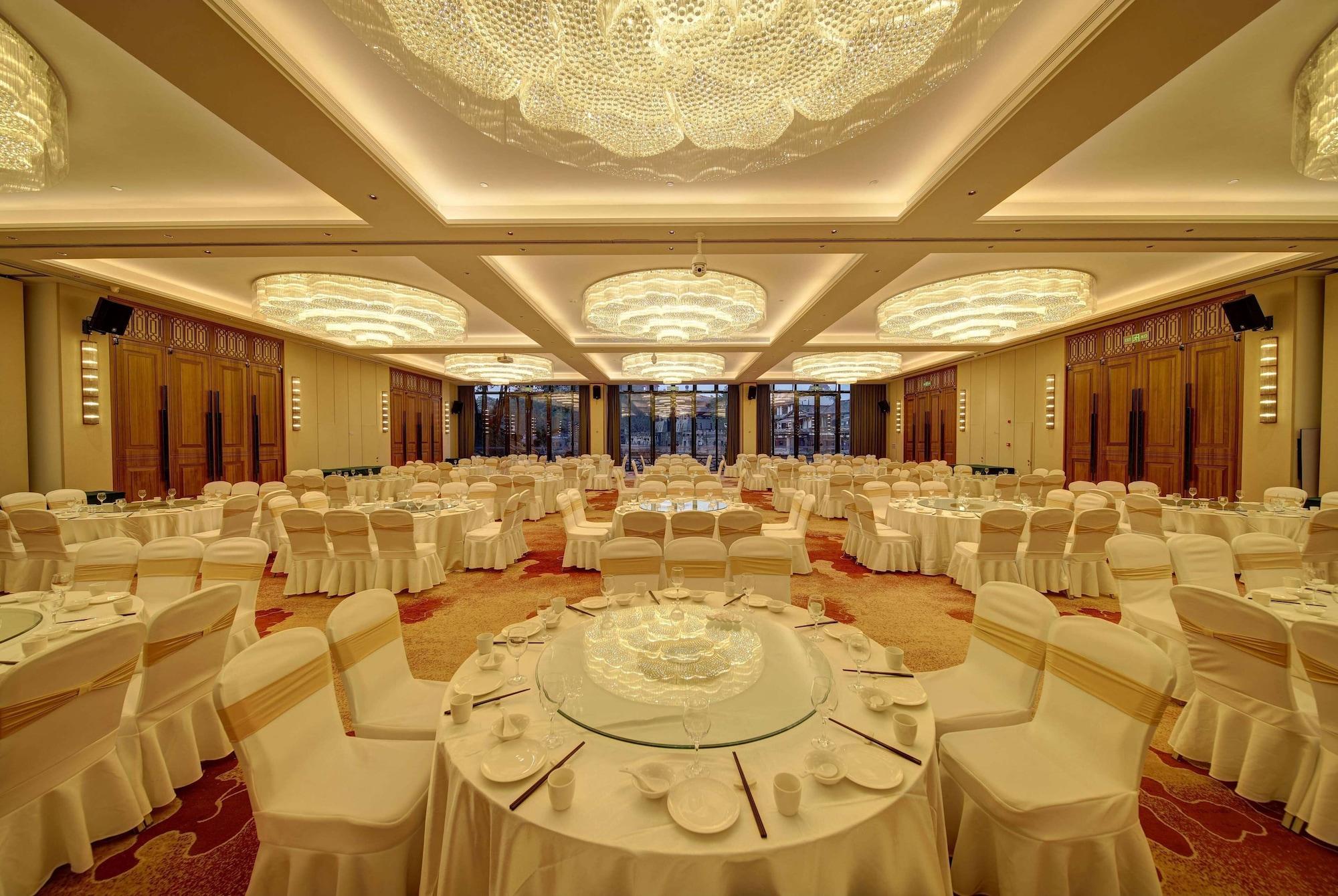 Salón de Baile Howard Johnson by Wyndham Yilin Hotel Guangan