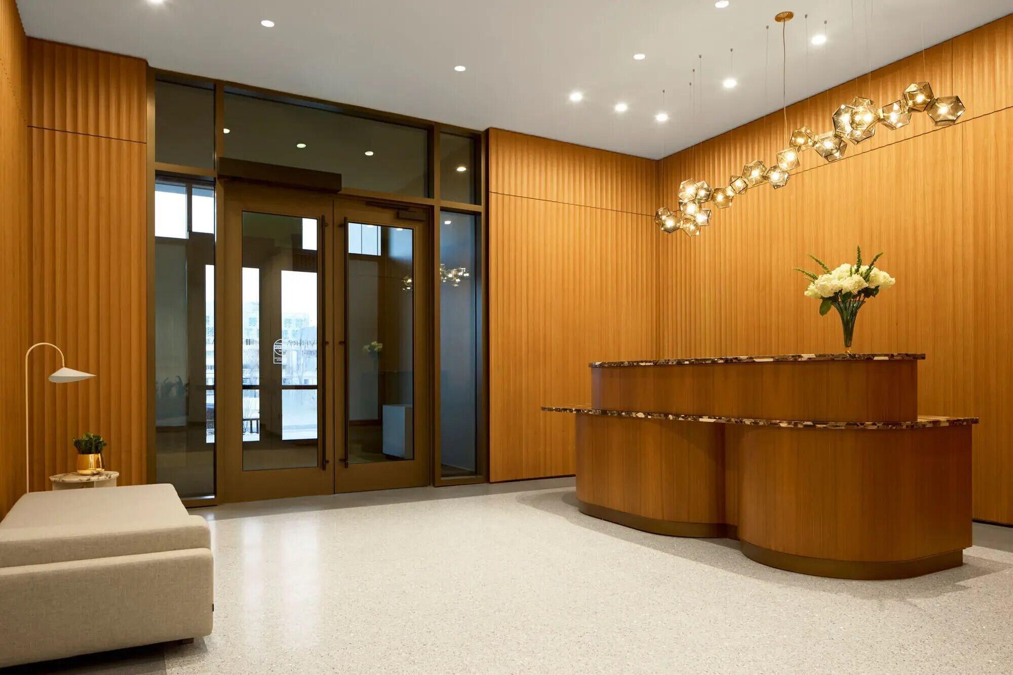 Vista Lobby Luxury Apartments by Hyatus Boston - Cambridge