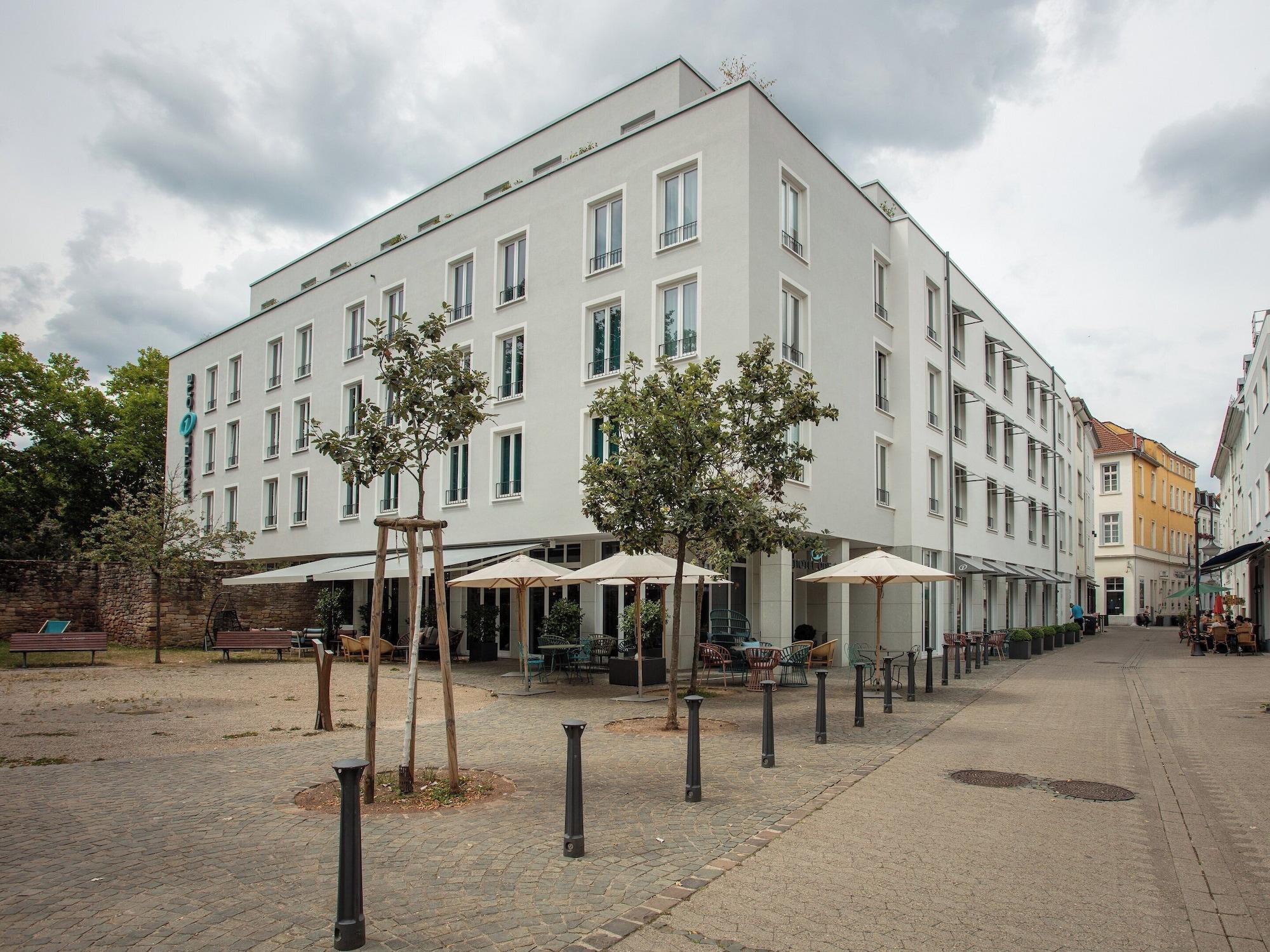 Vista Exterior Motel One Saarbrücken
