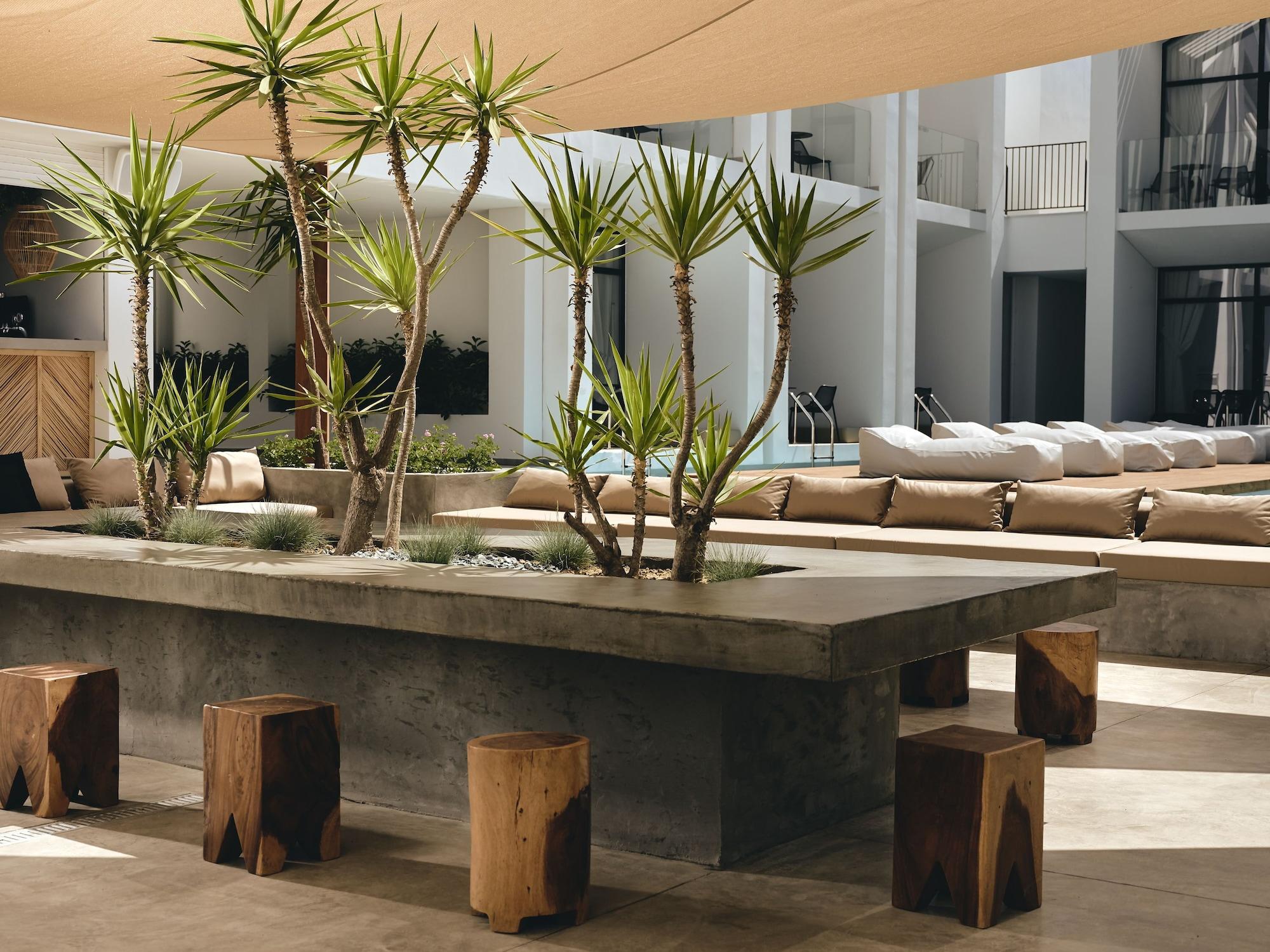 Vista Exterior Cavo Vezal - Adults Only