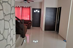 Casas - Beautiful new house on quiet and private community, 1.5 miles from the beach