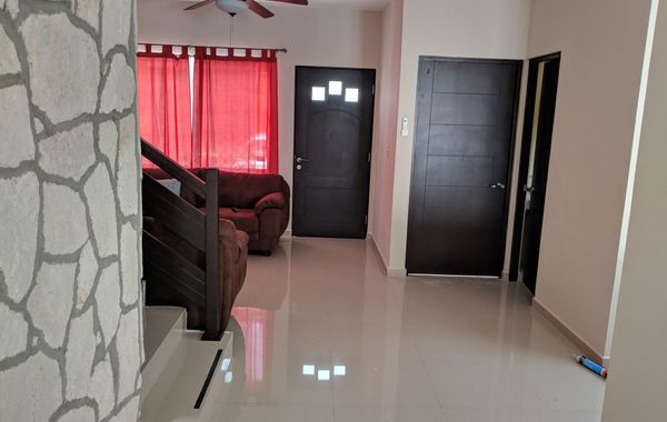 Beautiful new house on quiet and private community, 1.5 miles from the beach - Hoteles pet friendly en Puerto Morelos, México