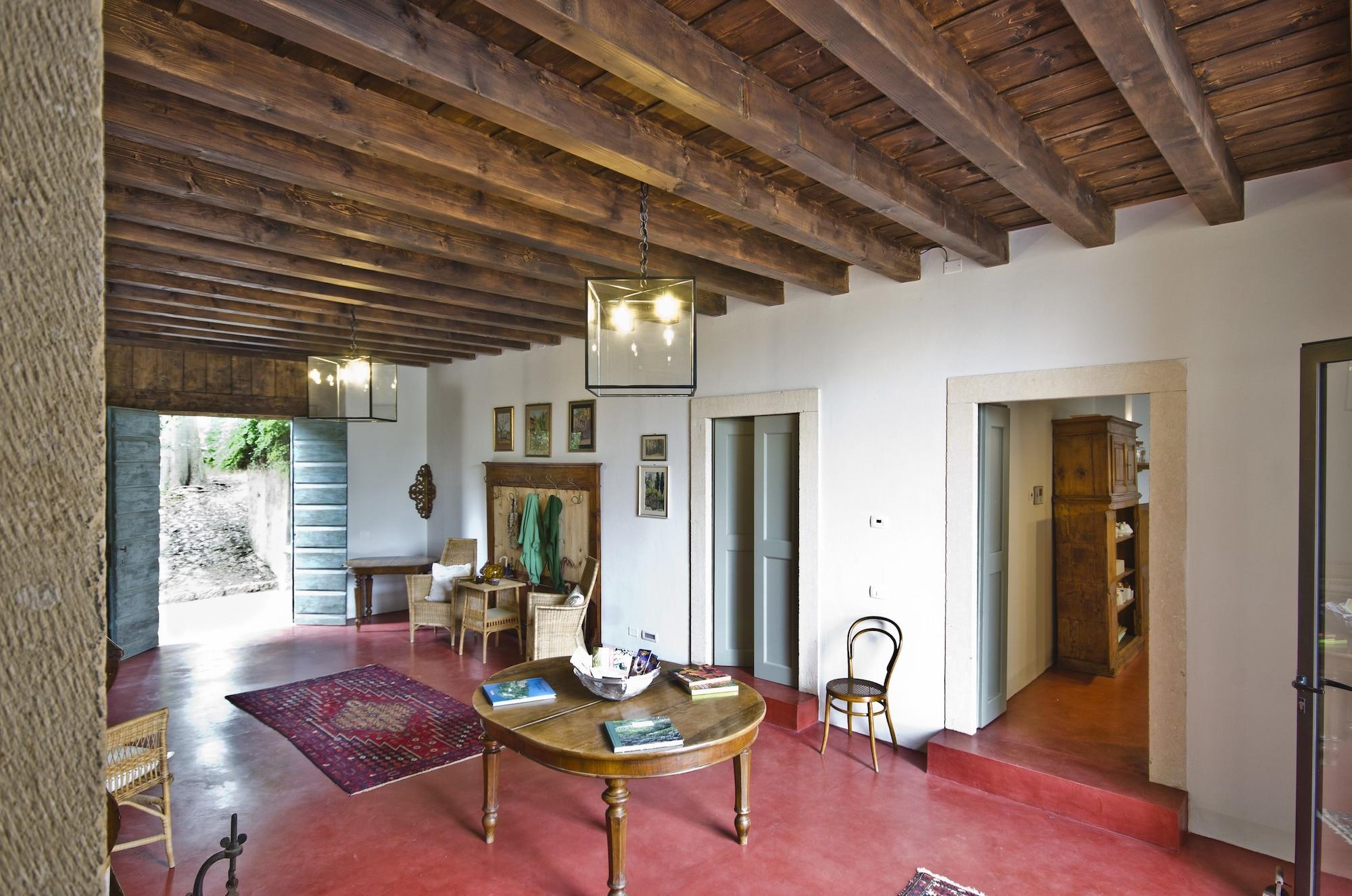 Vista Lobby Relais Villa Ambrosetti