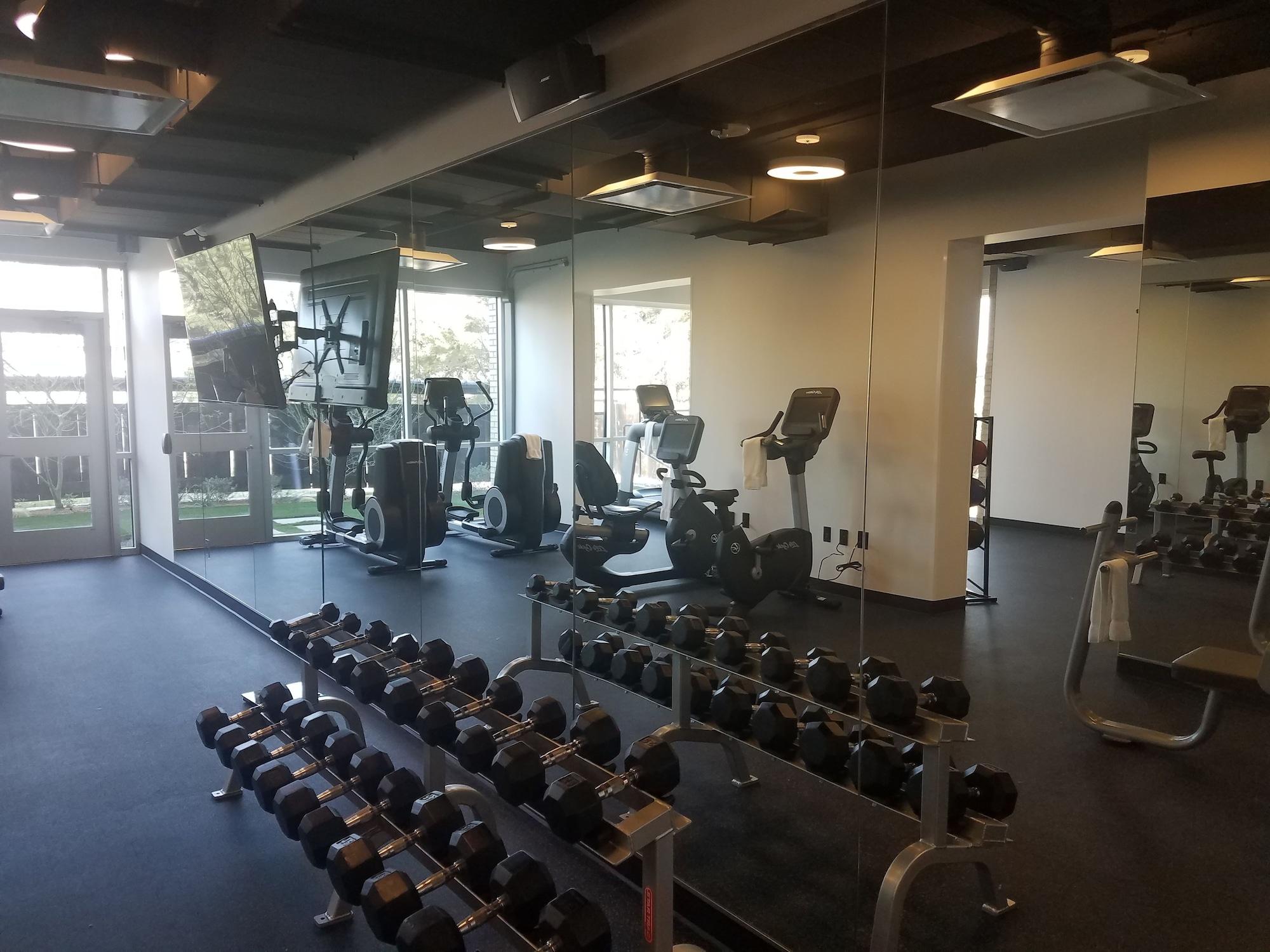 Gimnasio Lorenzo Hotel Dallas, Tapestry Collection by Hilton