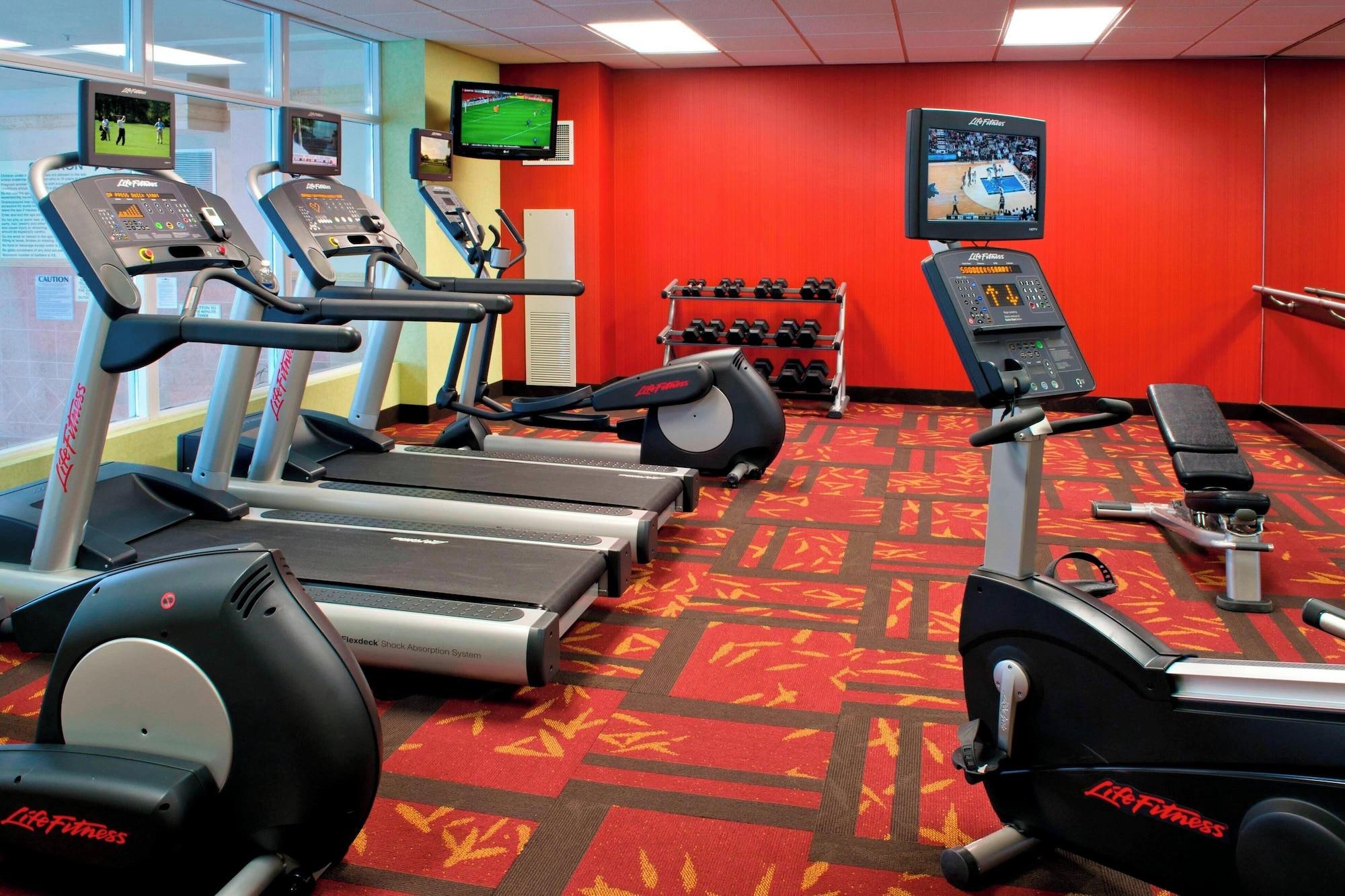 Gimnasio Courtyard by Marriott Niagara Falls