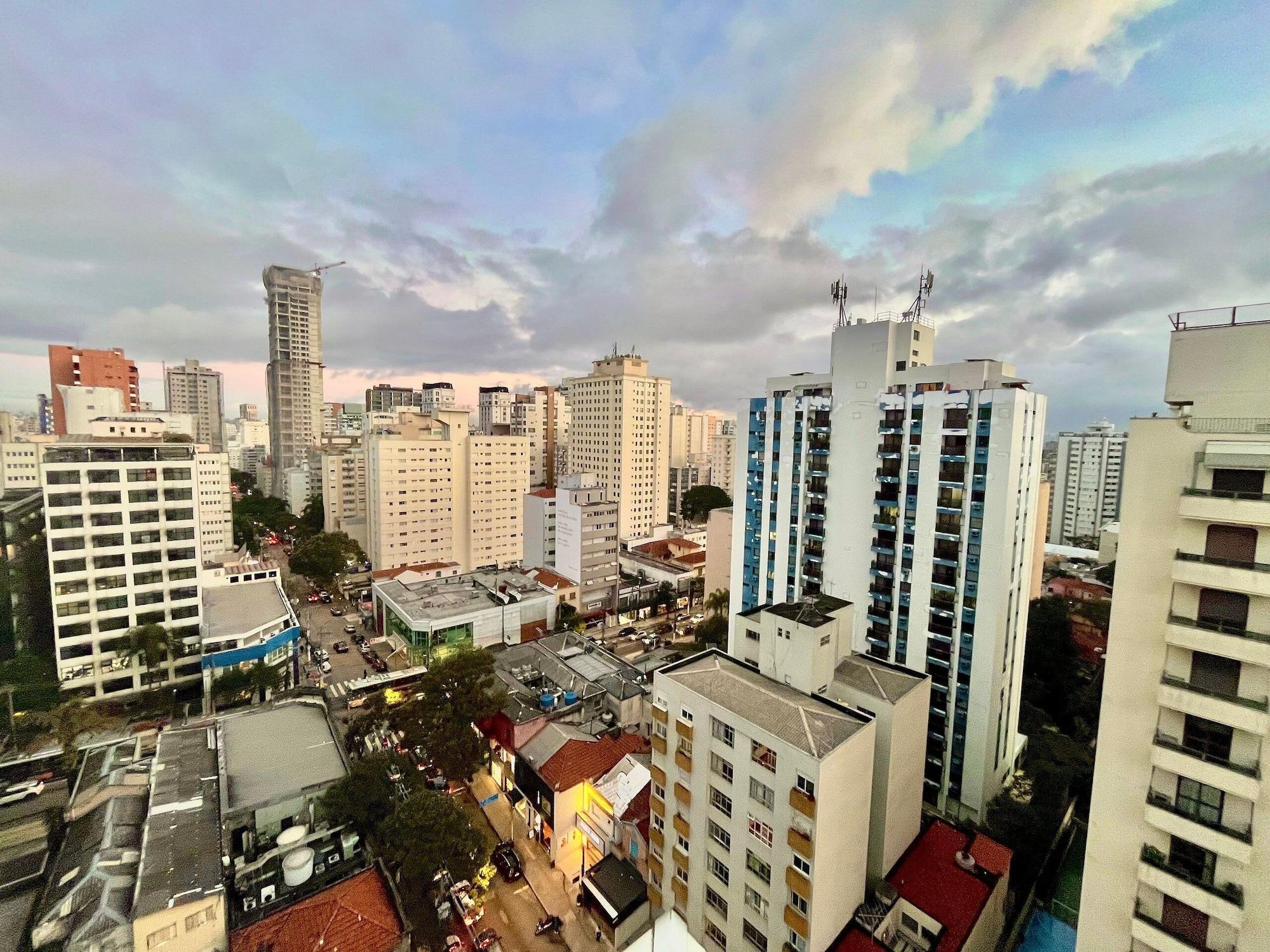 Vista Exterior LFlats Hotel Oscar Freire Hosp. Clínicas