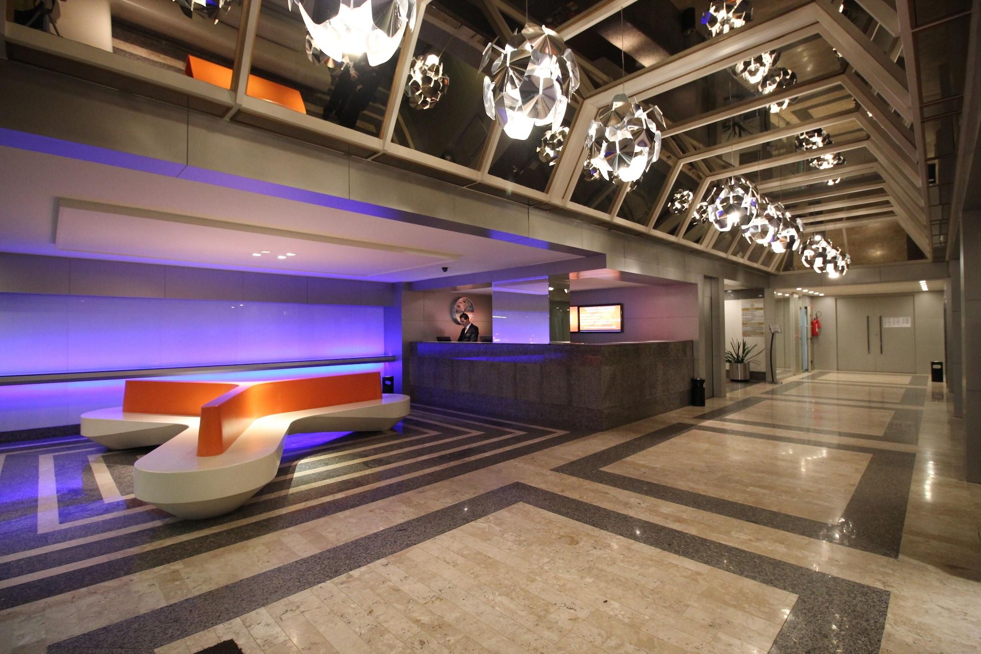 Vista Lobby Hotel Boulevard Plaza