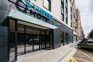 Alojamiento - Q Hotel Plus Katowice