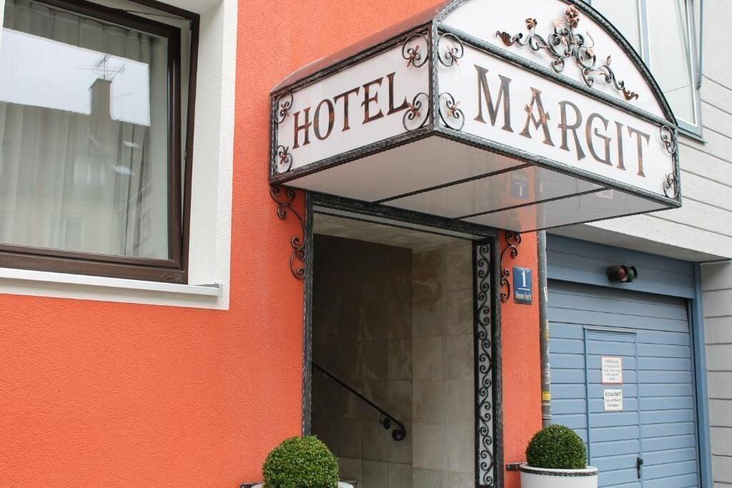 Vista Exterior Hotel Margit