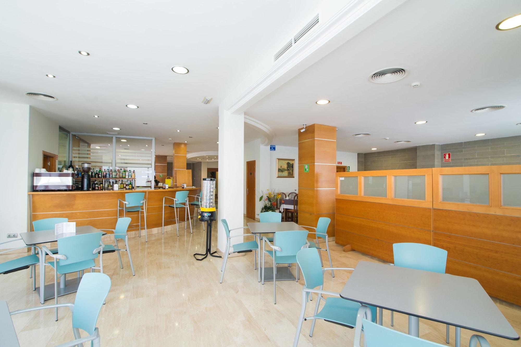 Bar/Salón Hotel Abelux