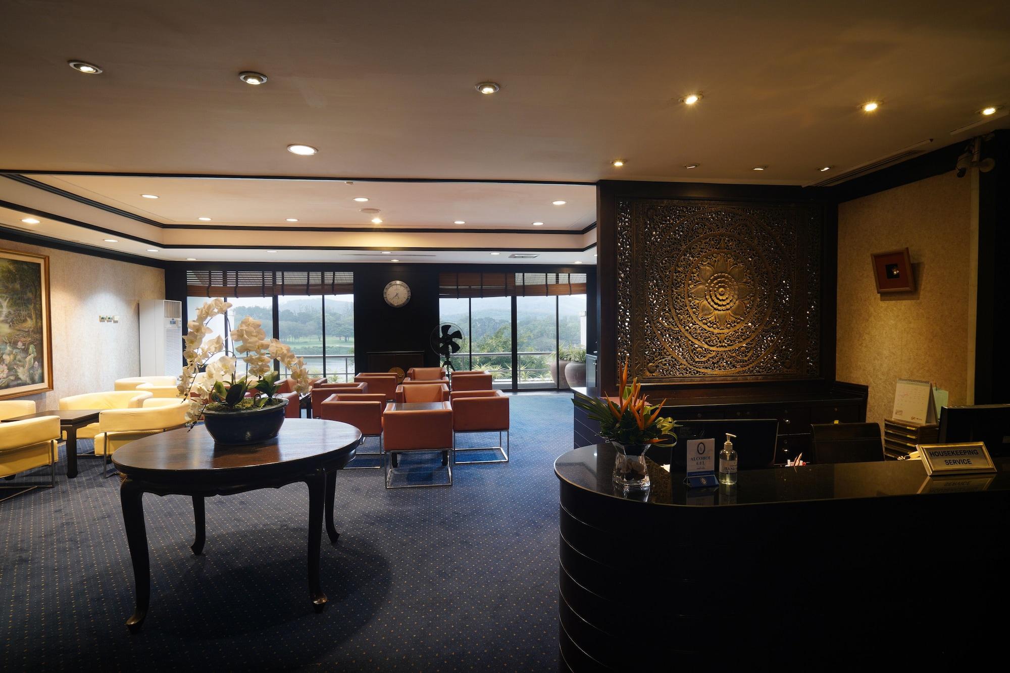 Vista Lobby Blue Canyon Country Club