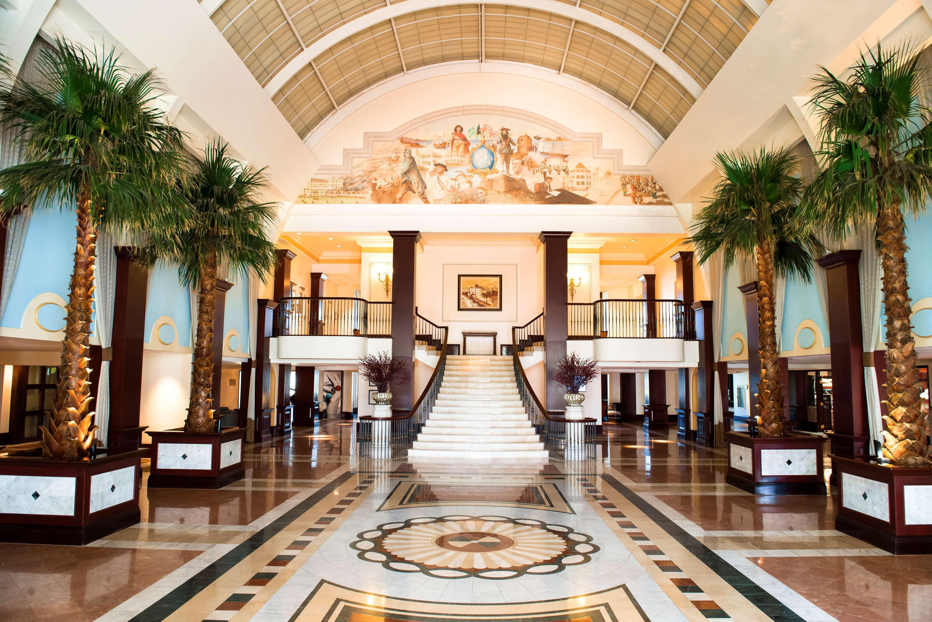 Vista Lobby British Colonial