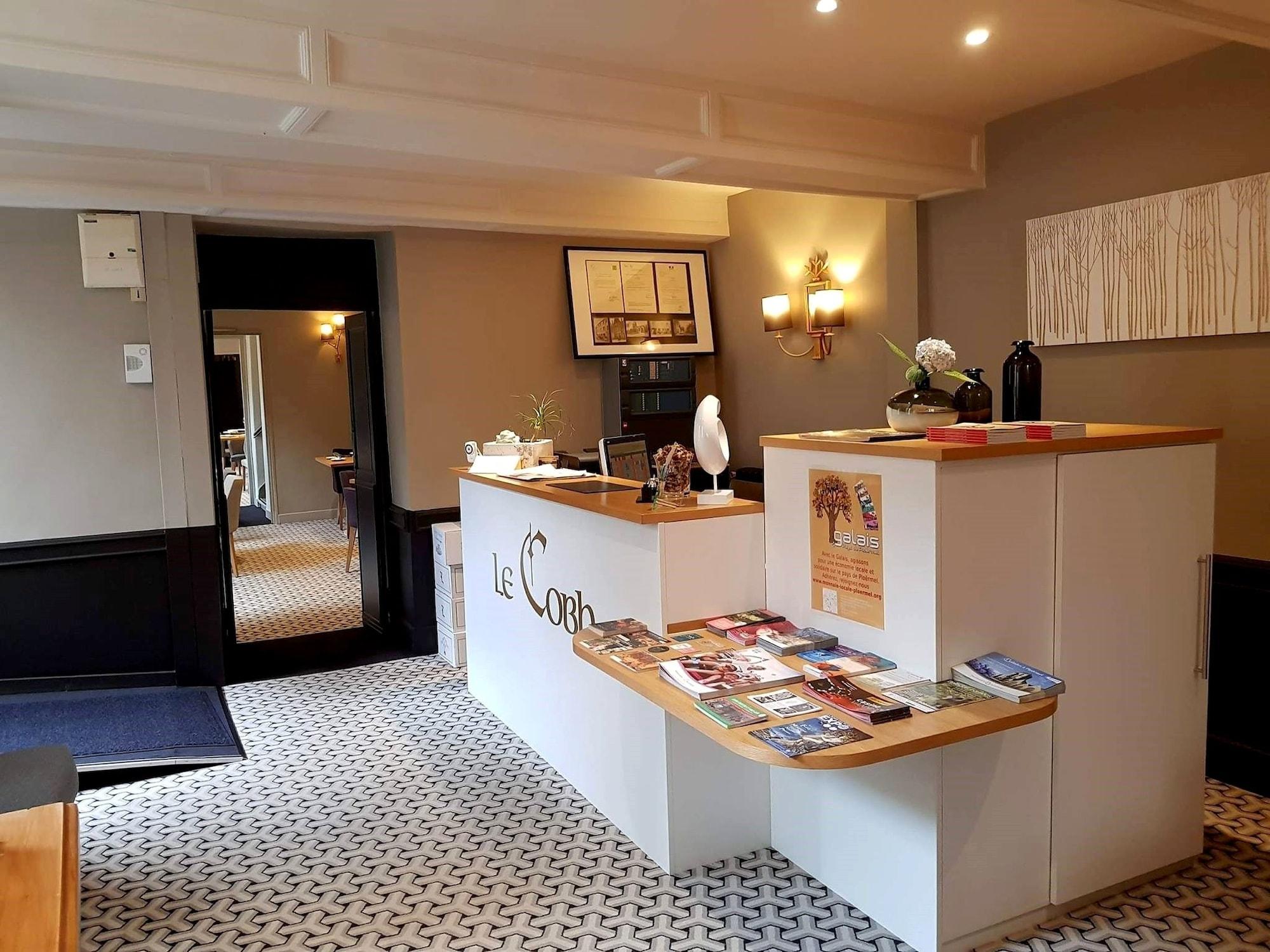 Vista Lobby Le Cobh