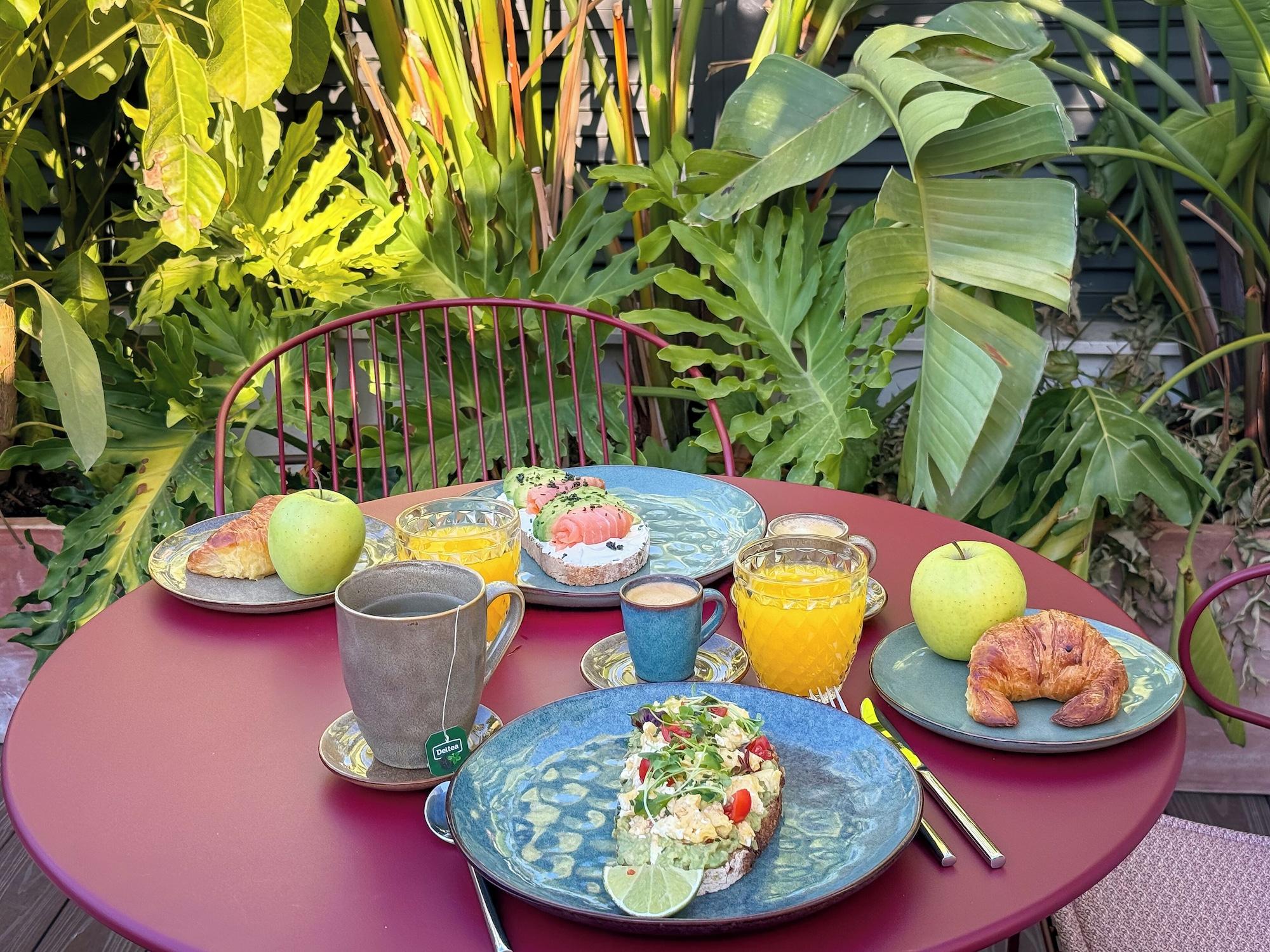 Restaurant Coeo Fresca Roof Garden Signature Apartments