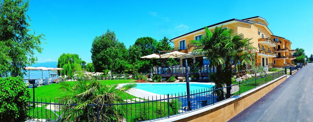 Vista Exterior Hotel La Rondine