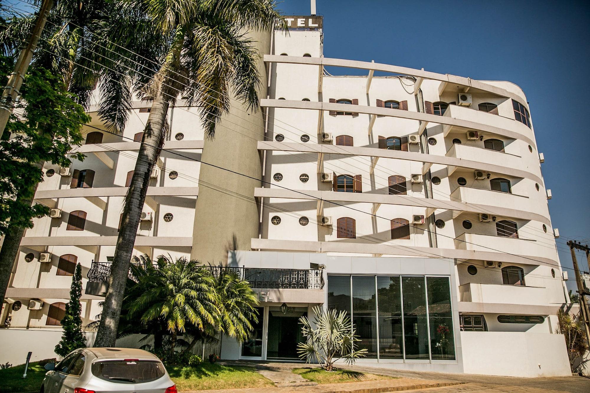 Varios Pilões Palace Hotel
