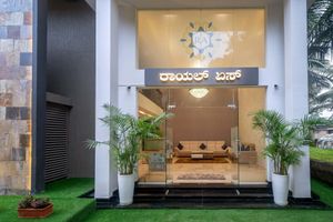 Alojamiento - Royal Ace Boutique Hotel