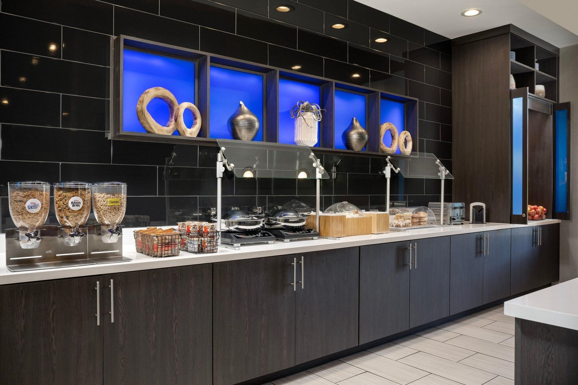 Restaurant SpringHill Suites by Marriott Birmingham Gardendale