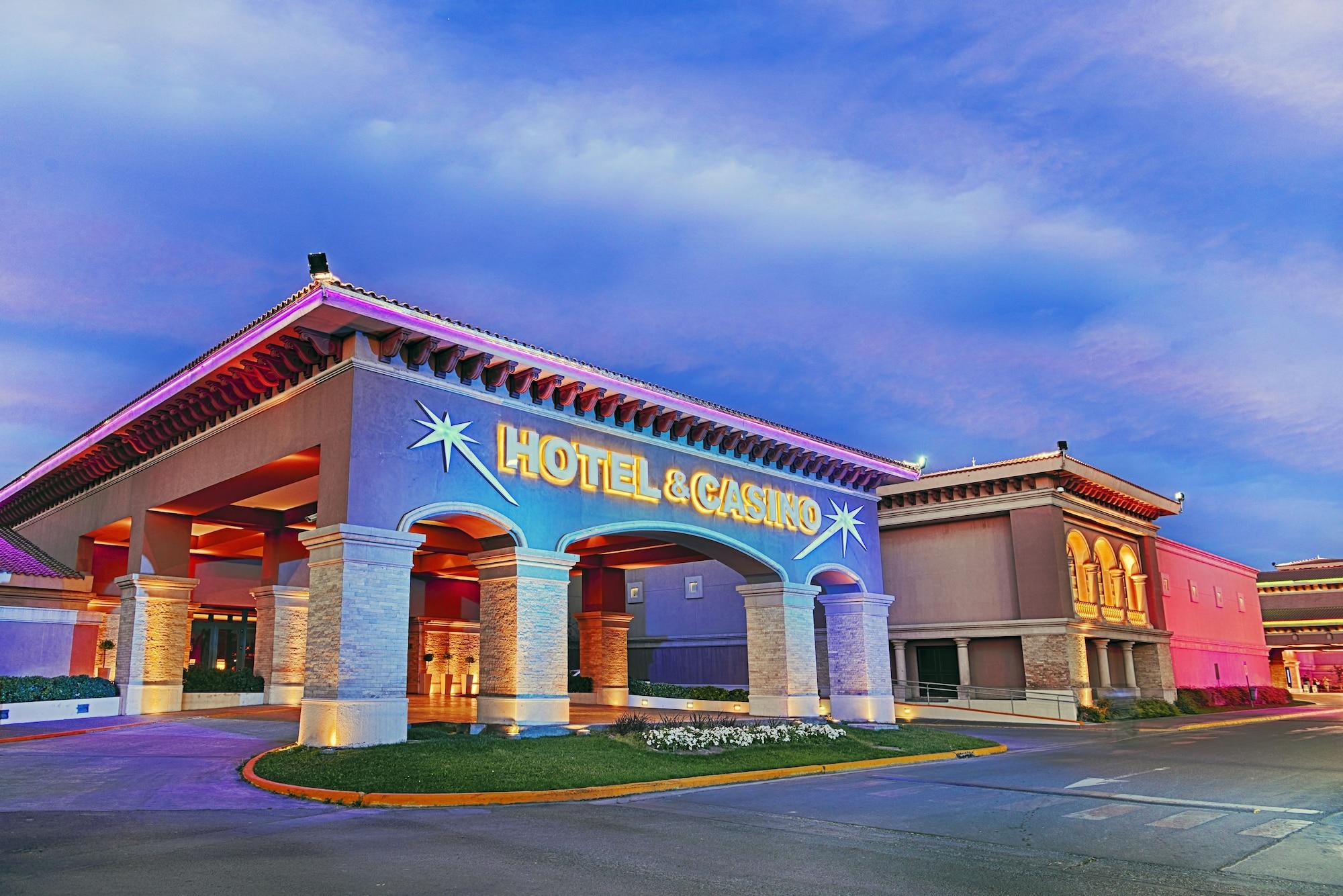 Vista Exterior Hotel Casino Magic