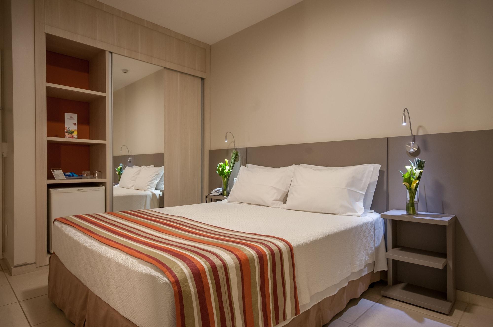 Varios Saint Peter Hotel