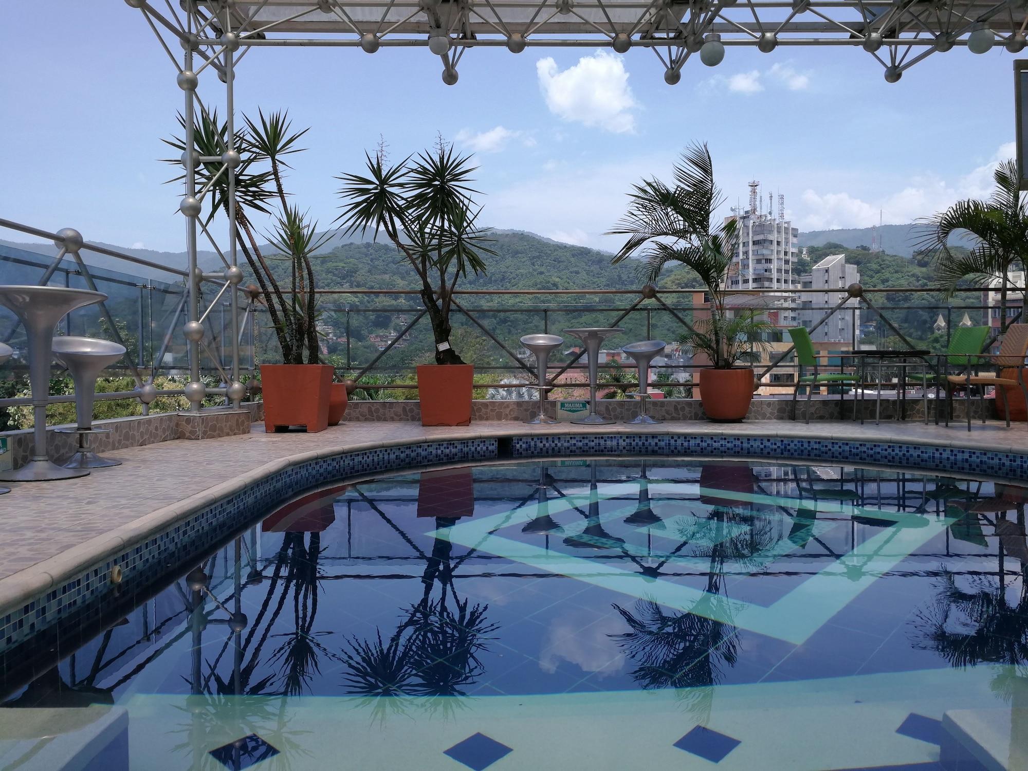 Vista Piscina Hotel Villavicencio Plaza