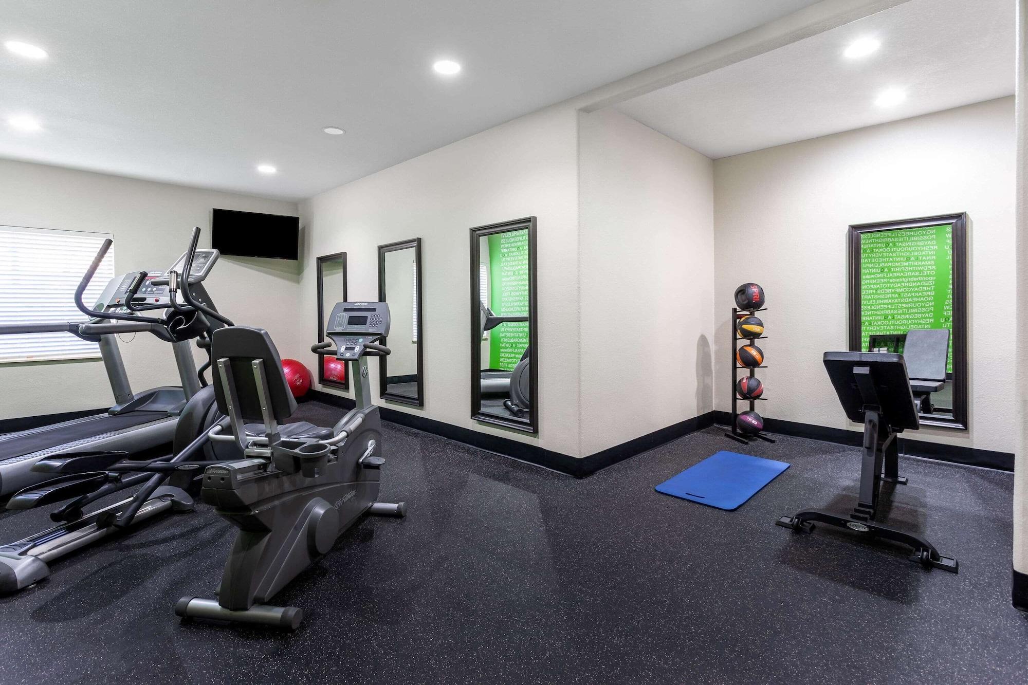 Gimnasio La Quinta Inn & Suites by Wyndham New Braunfels