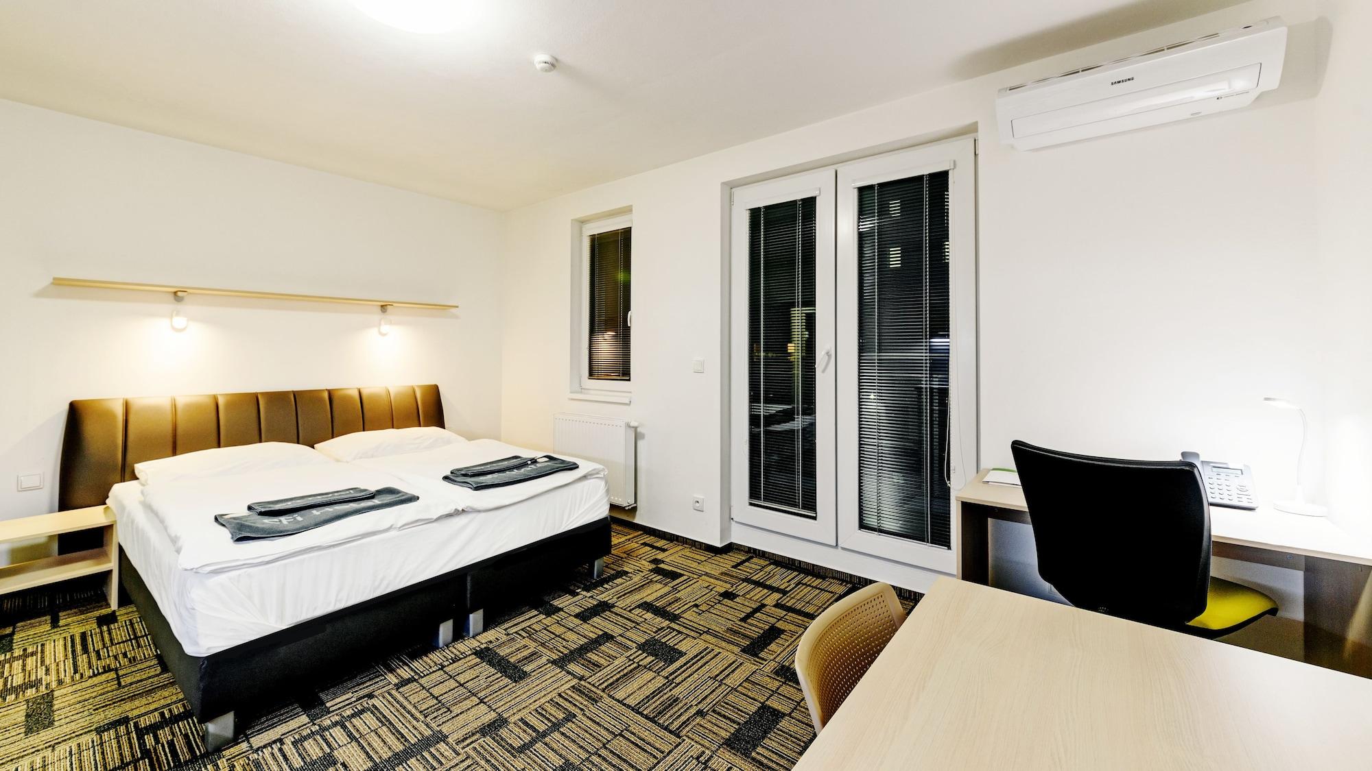 Habitación eFi Palace Hotel