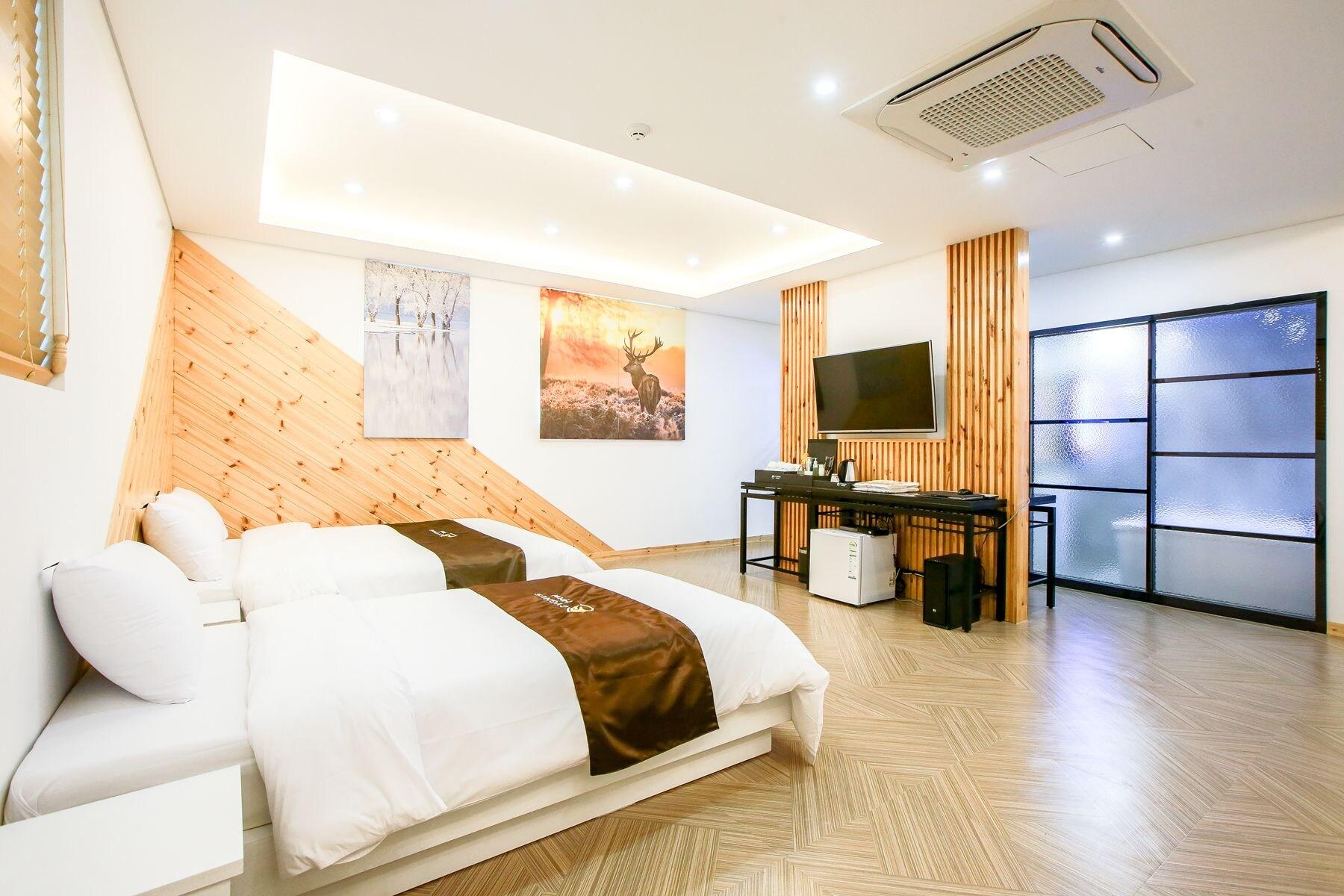 Varios CYGNUS Hotel