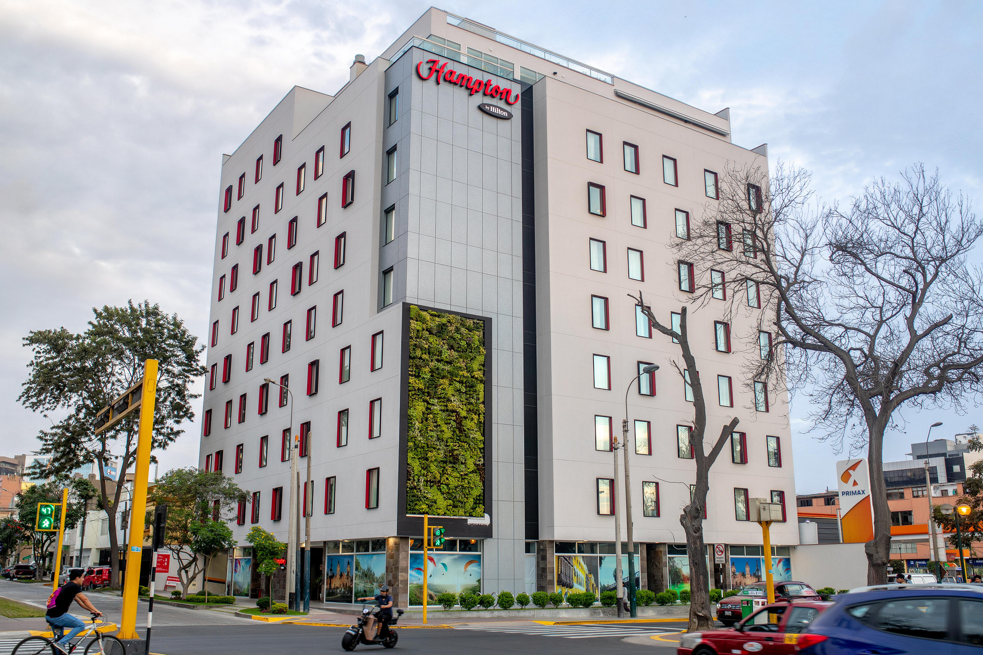 Vista Exterior Hampton by Hilton Lima San Isidro