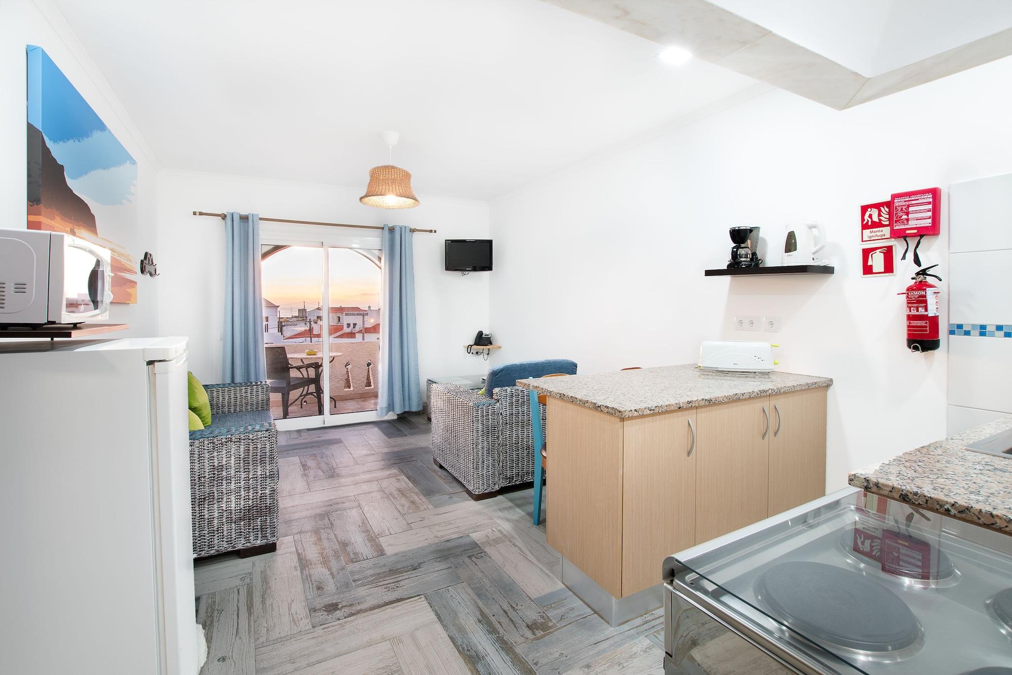 Playa Tonel Apartments