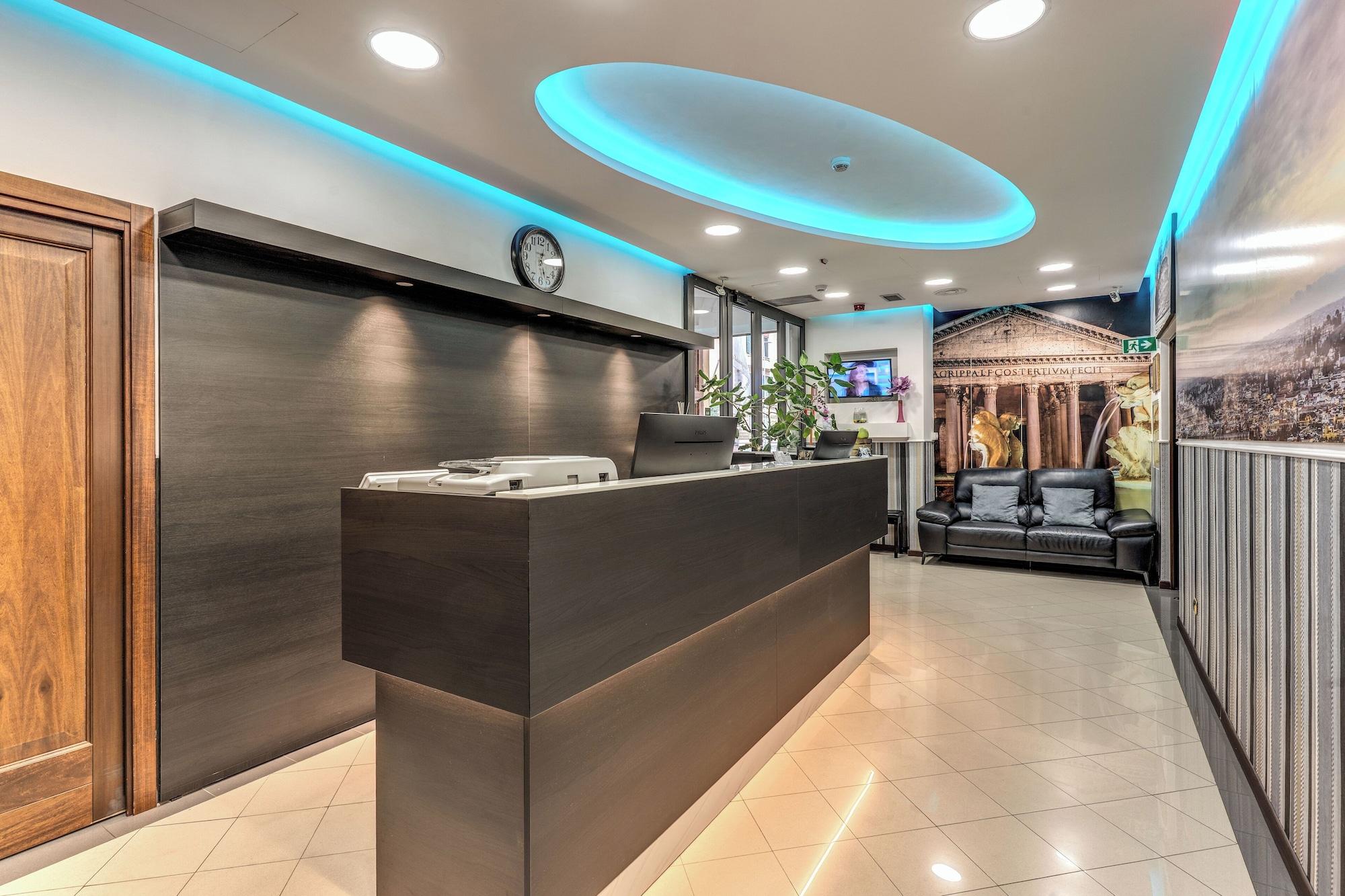 Vista Lobby Hotel Ottaviano Augusto