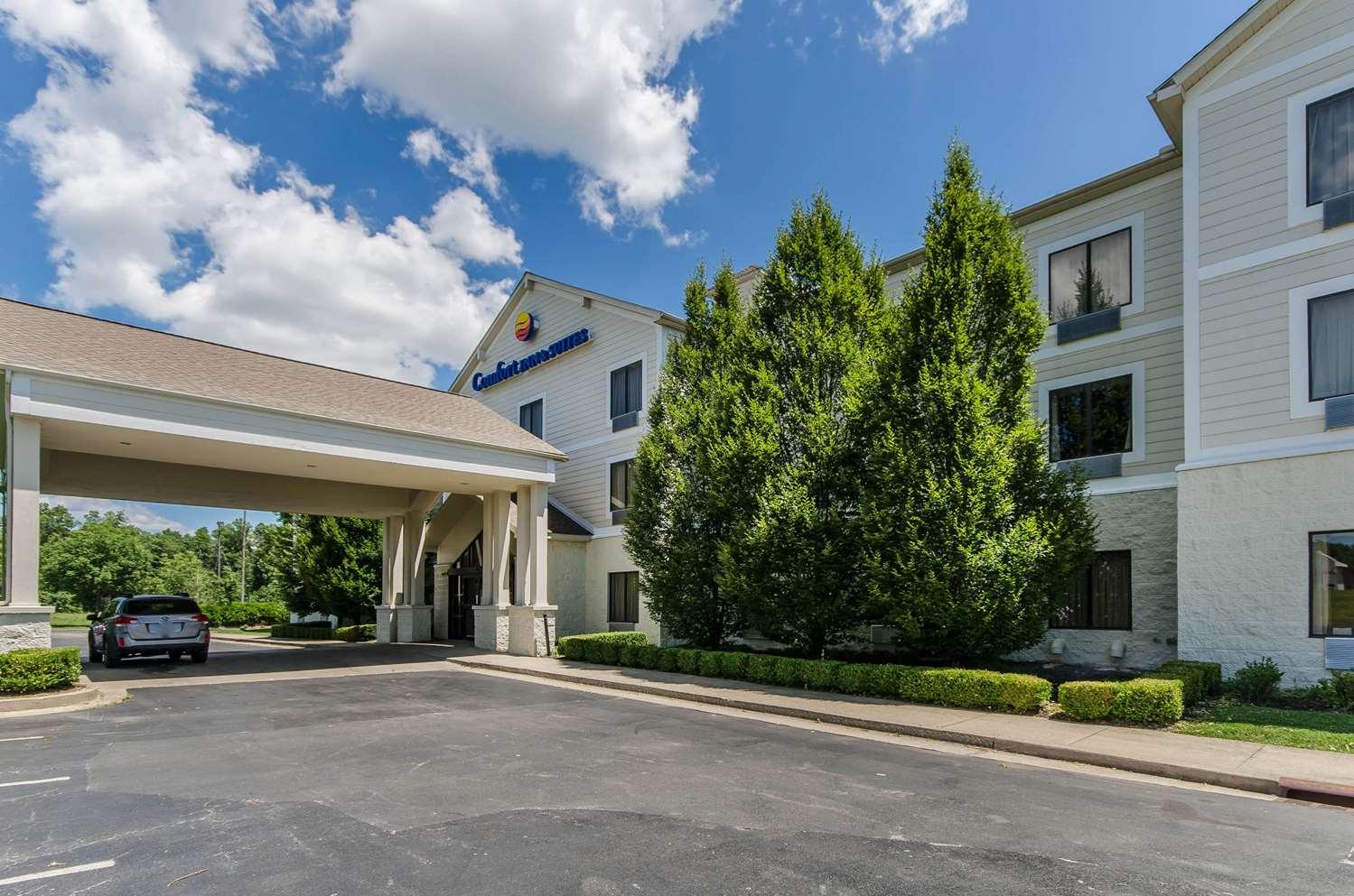 Vista Exterior Comfort Inn & Suites Morehead