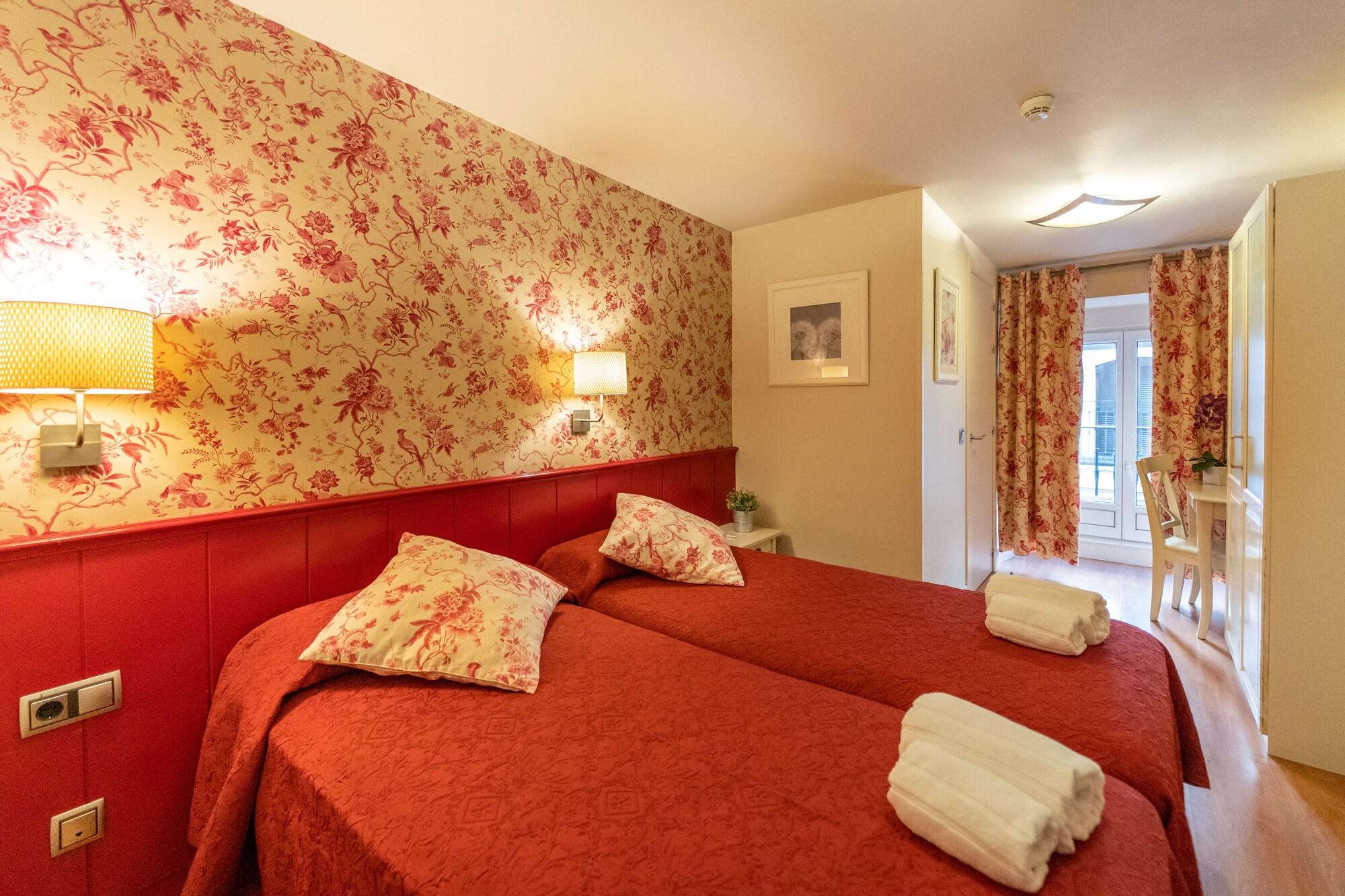 Varios Hostal Matheu
