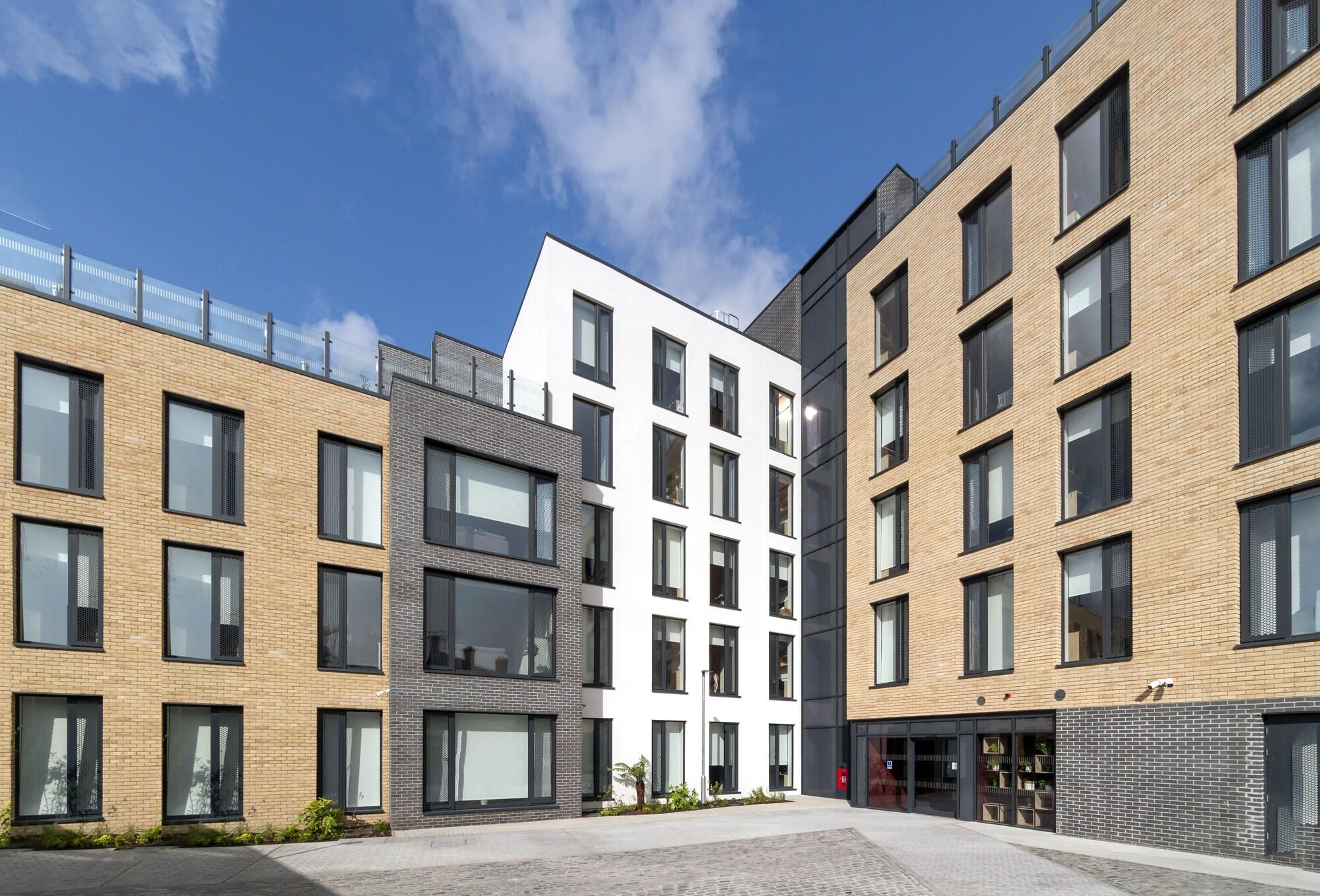 Vista Exterior Stoneybatter Place Summer Accommodation