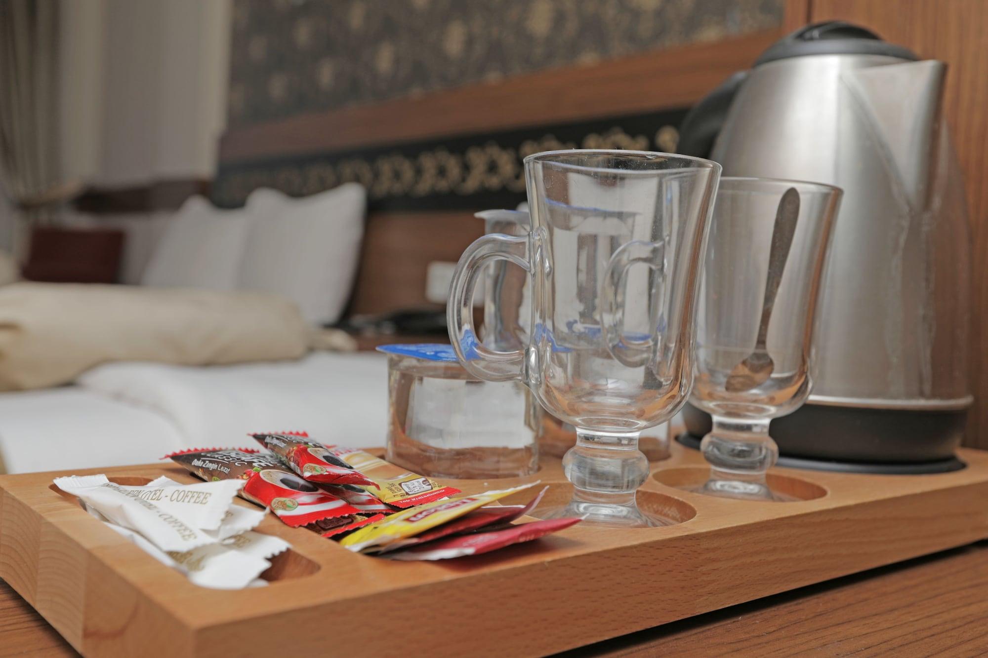 Bar/Salón Bern Otel