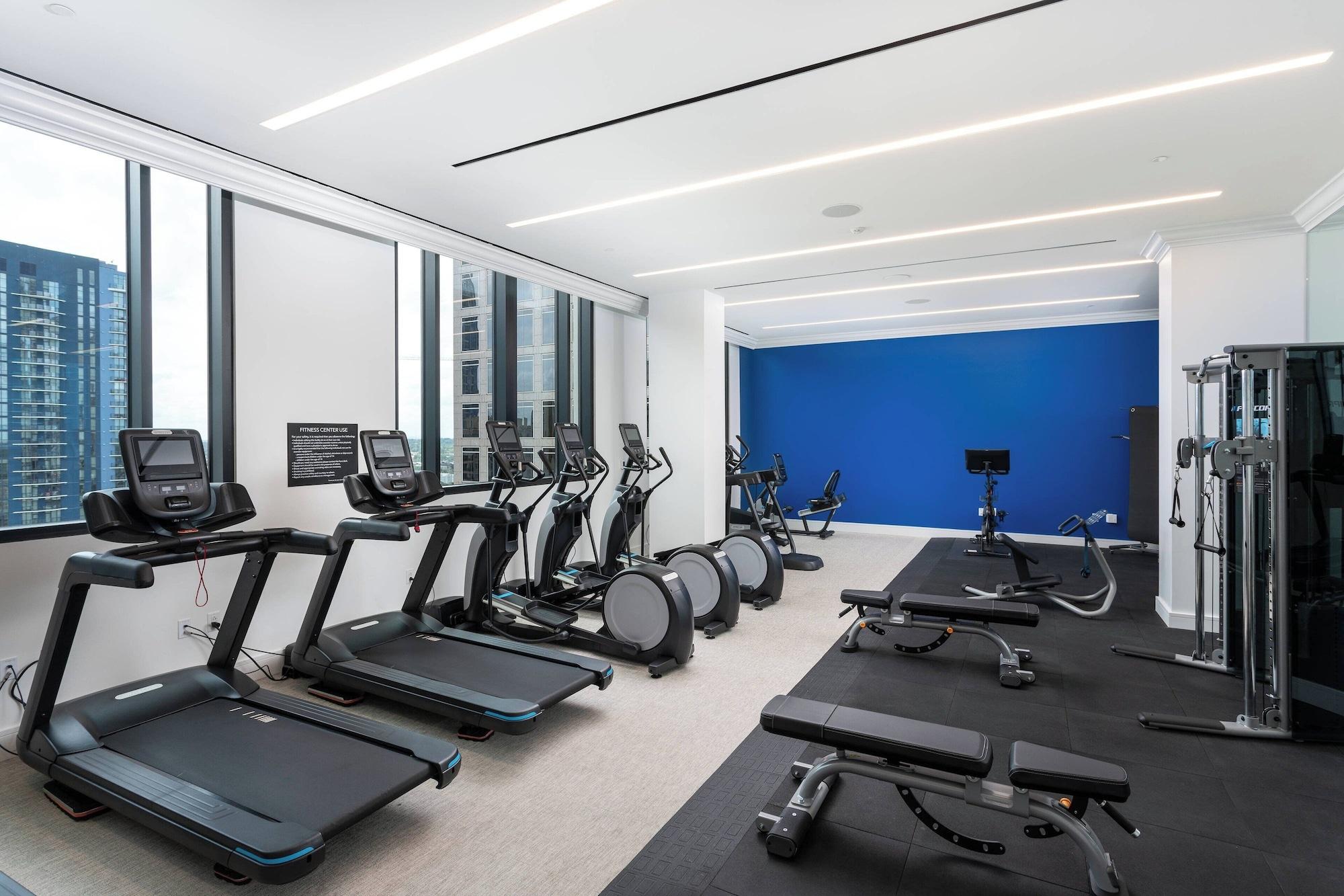Gimnasio Grand Bohemian Charlotte, Autograph Collection