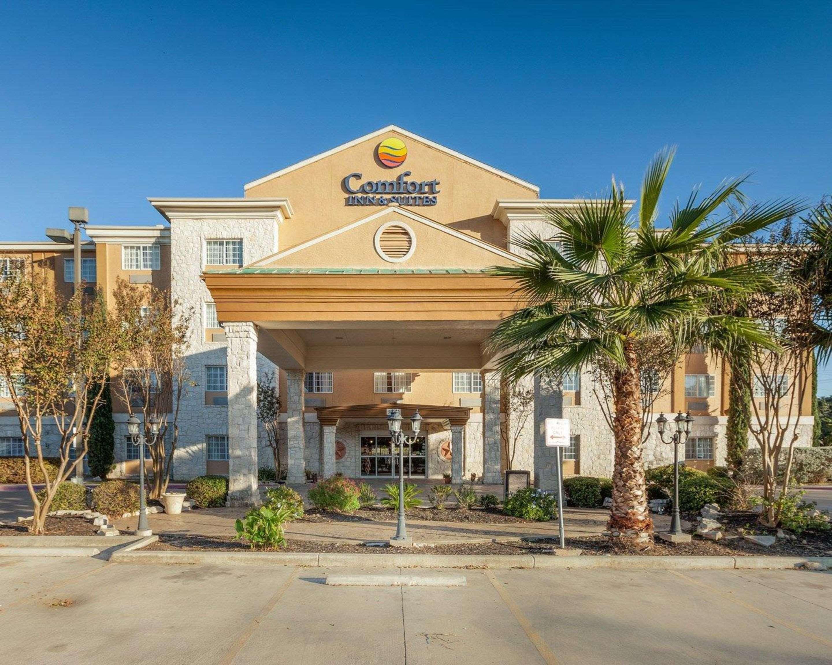 Vista Exterior Comfort Inn & Suites Texas Hill Country