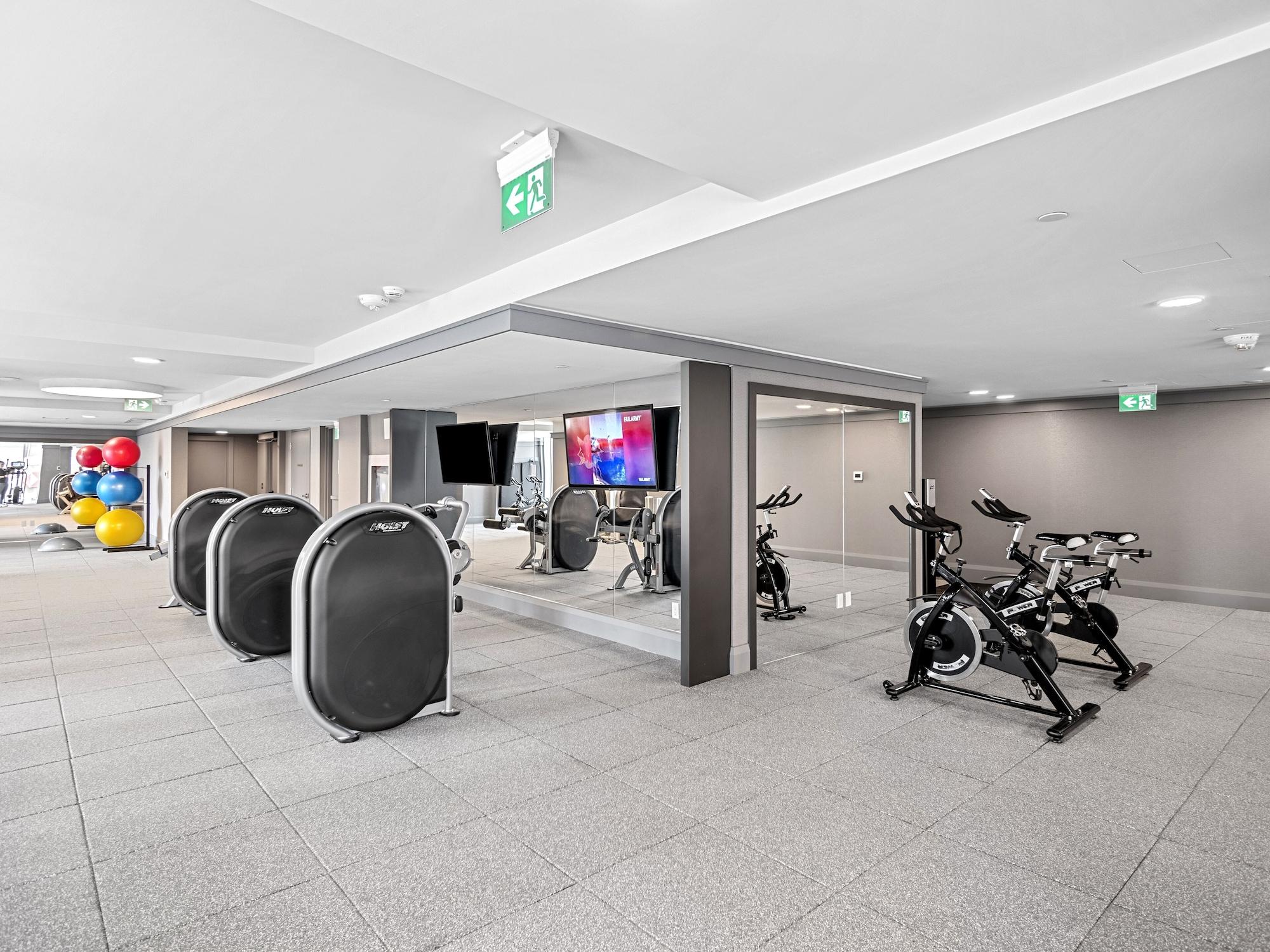Gimnasio Stallion Suites Yorkville
