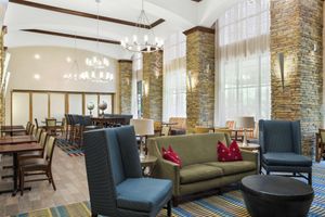 Alojamiento - Hampton Inn by Hilton Columbus South Fort Benning