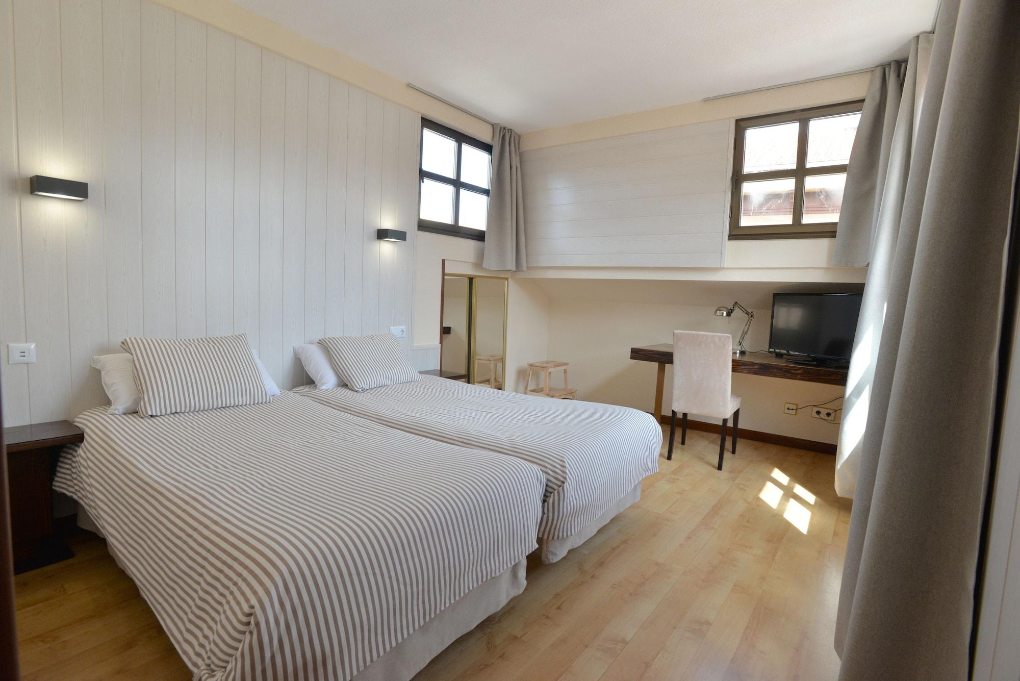 Varios Hostal Concejo