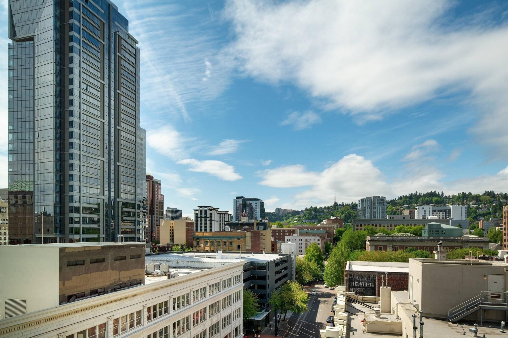 Vista Exterior Moxy Portland Downtown