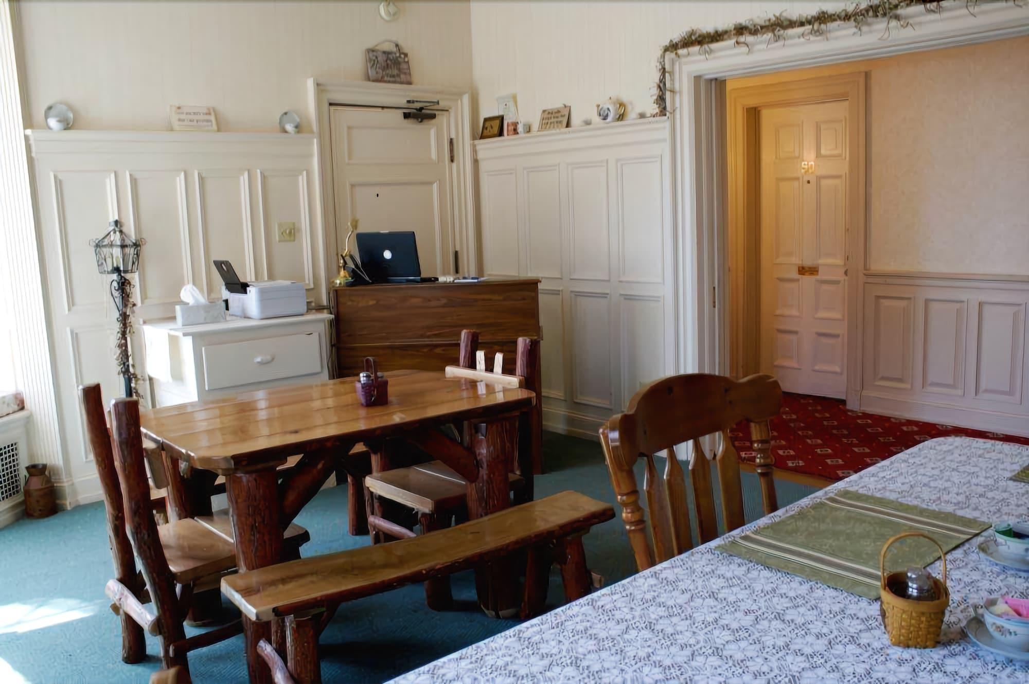 Restaurant The Cozy Afghan Bed & Breakfast