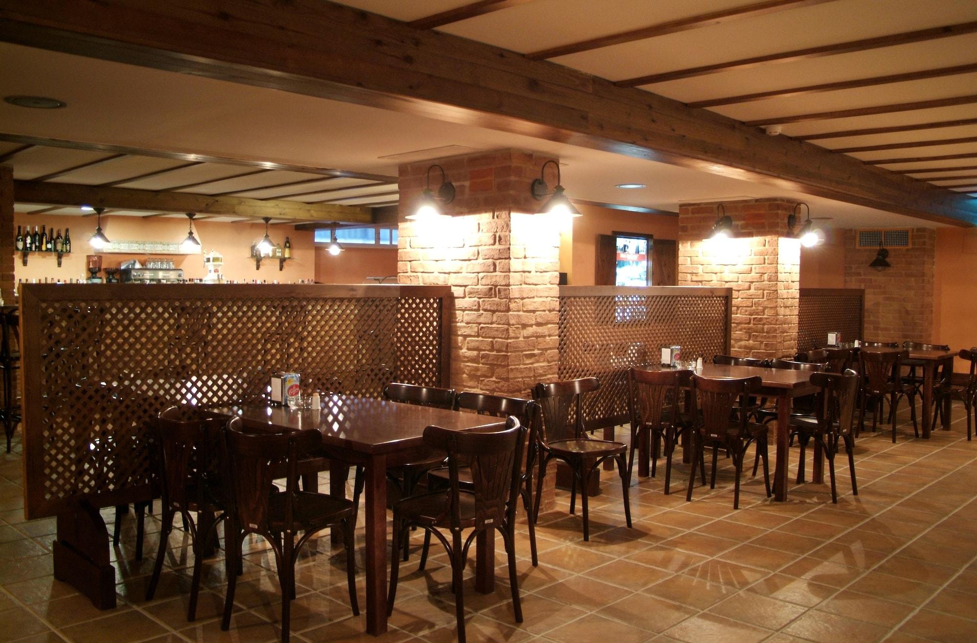 Bar/Salón Hotel Cervantes