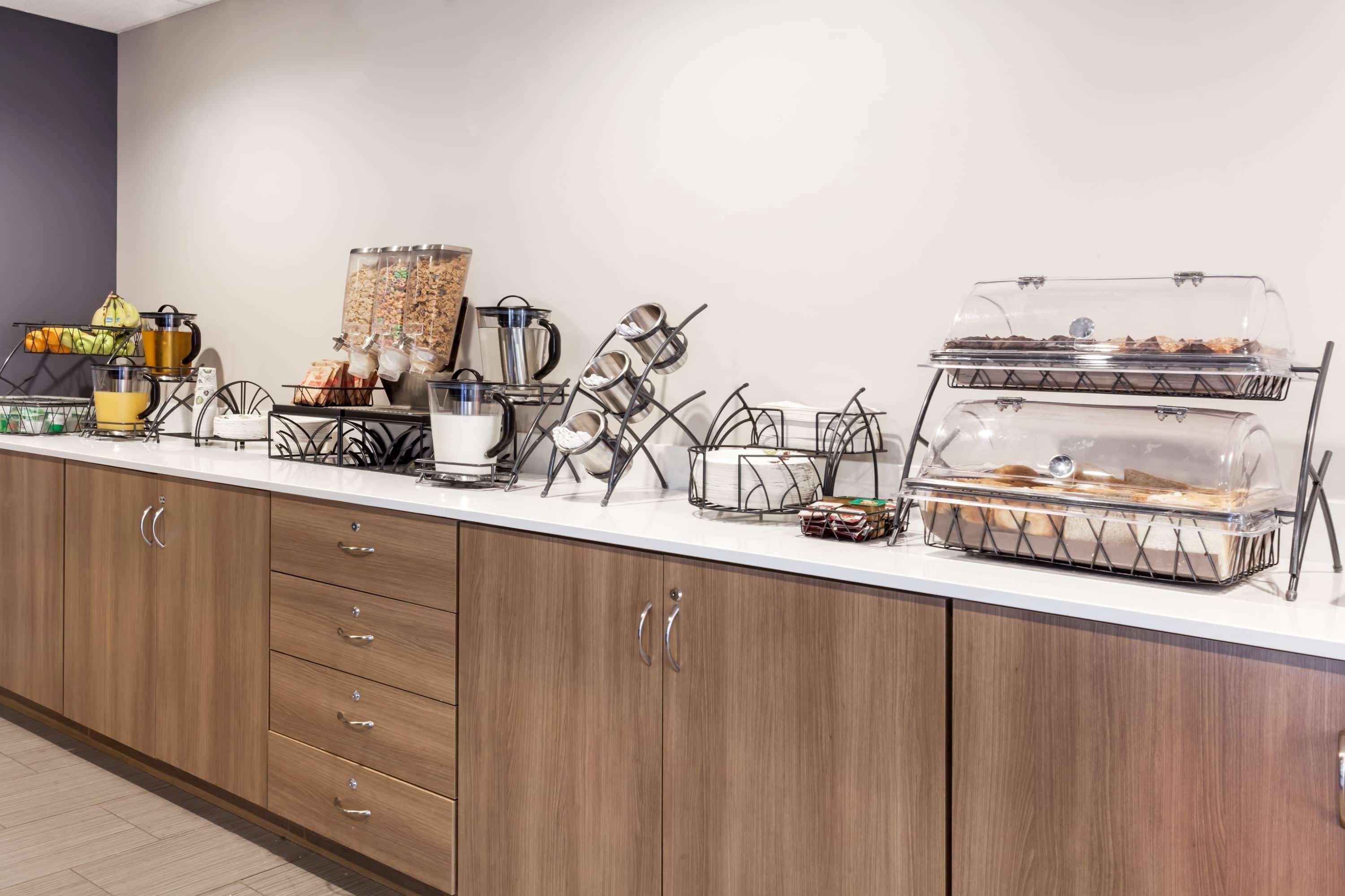 Restaurant Microtel by Wyndham Casselman