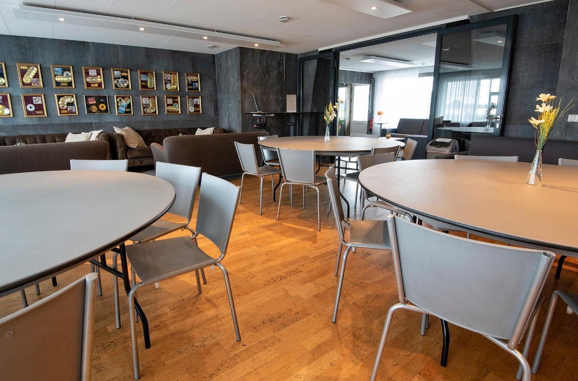 Restaurant B14 Hostel