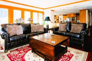 Alquiler Vacacional - Huge Ski In/ Ski Out Condo, big patio overlooks Resort w/ Private Hot Tub, grill